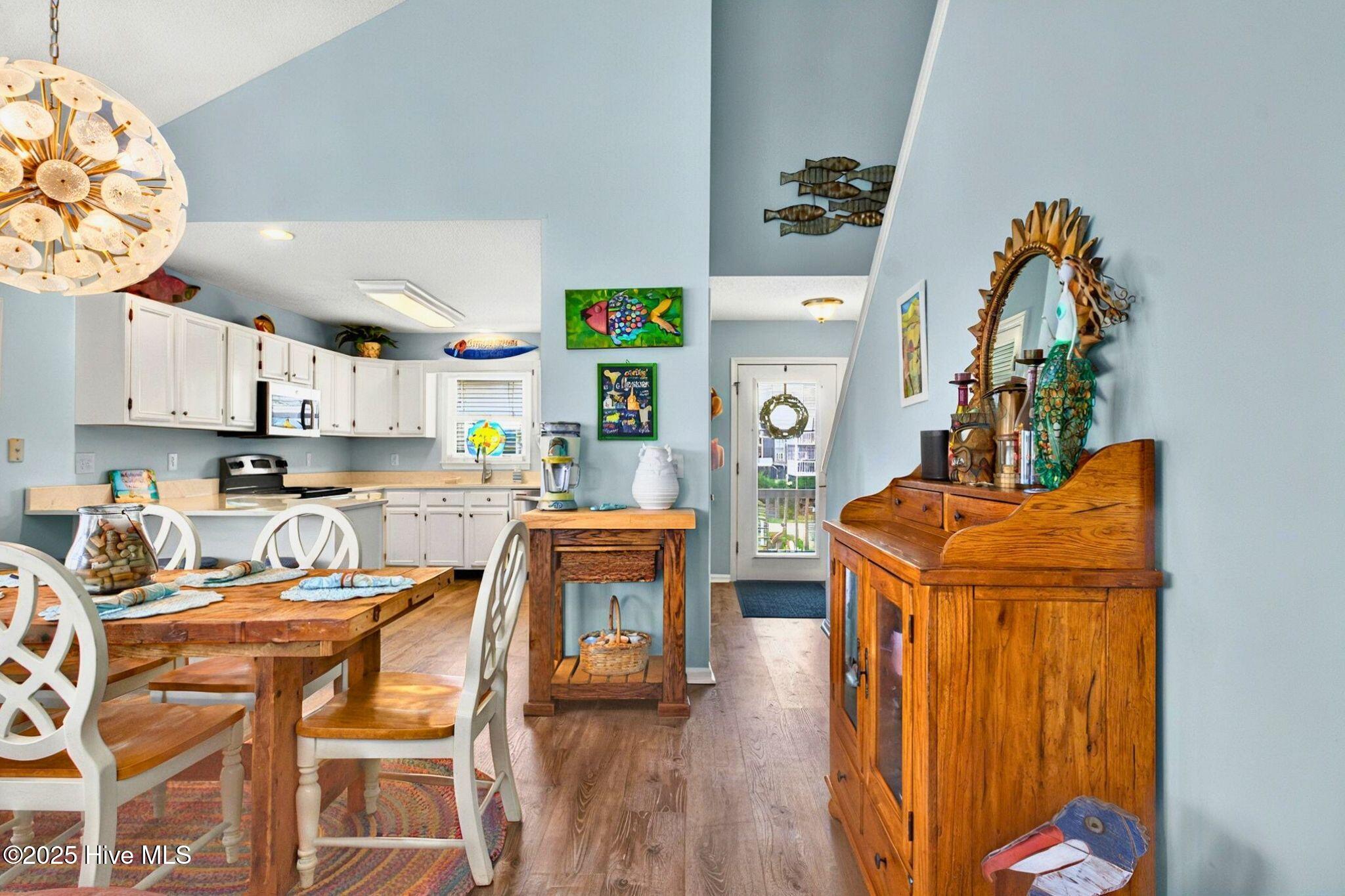 6 Indigo Court