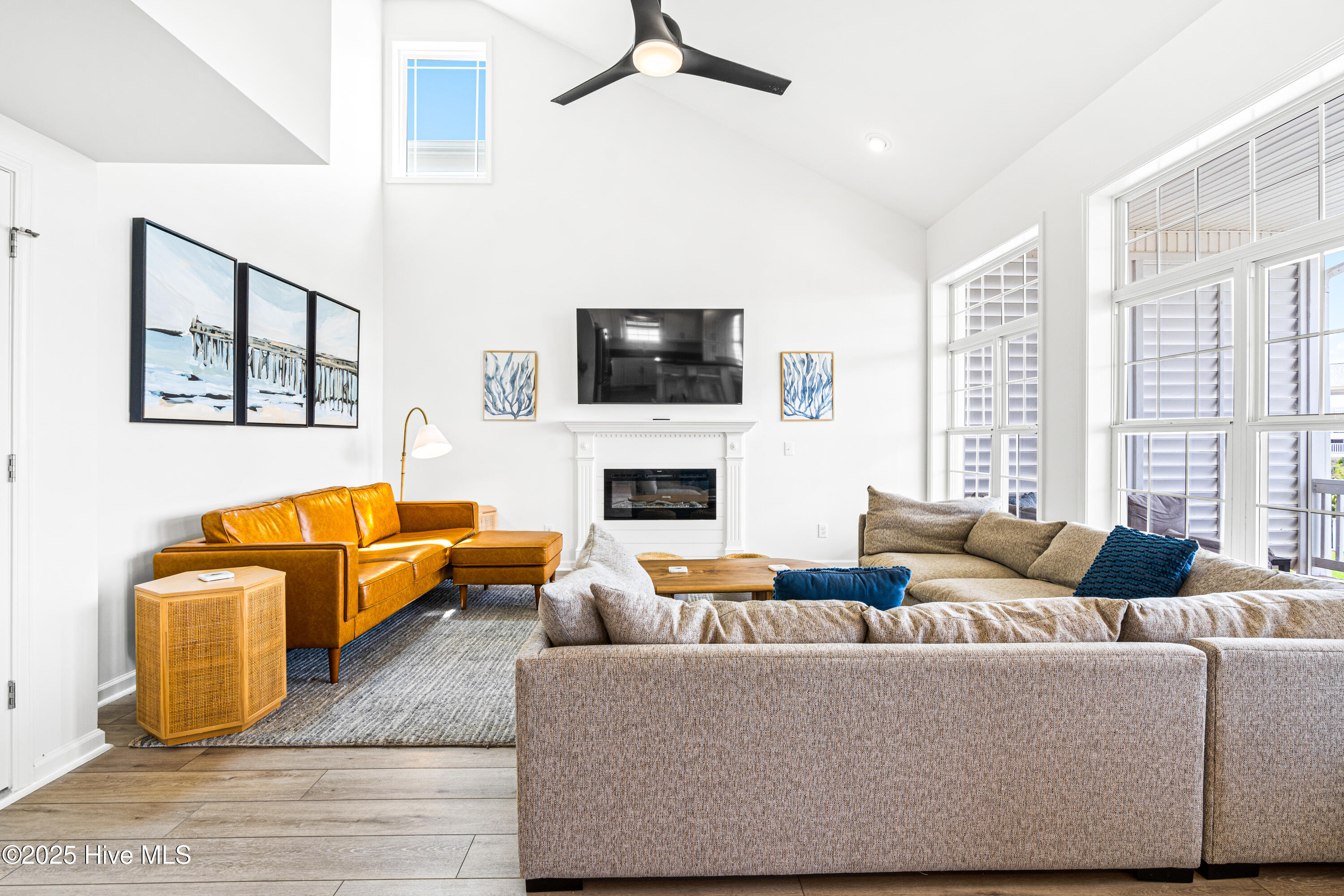 271 E Second Street