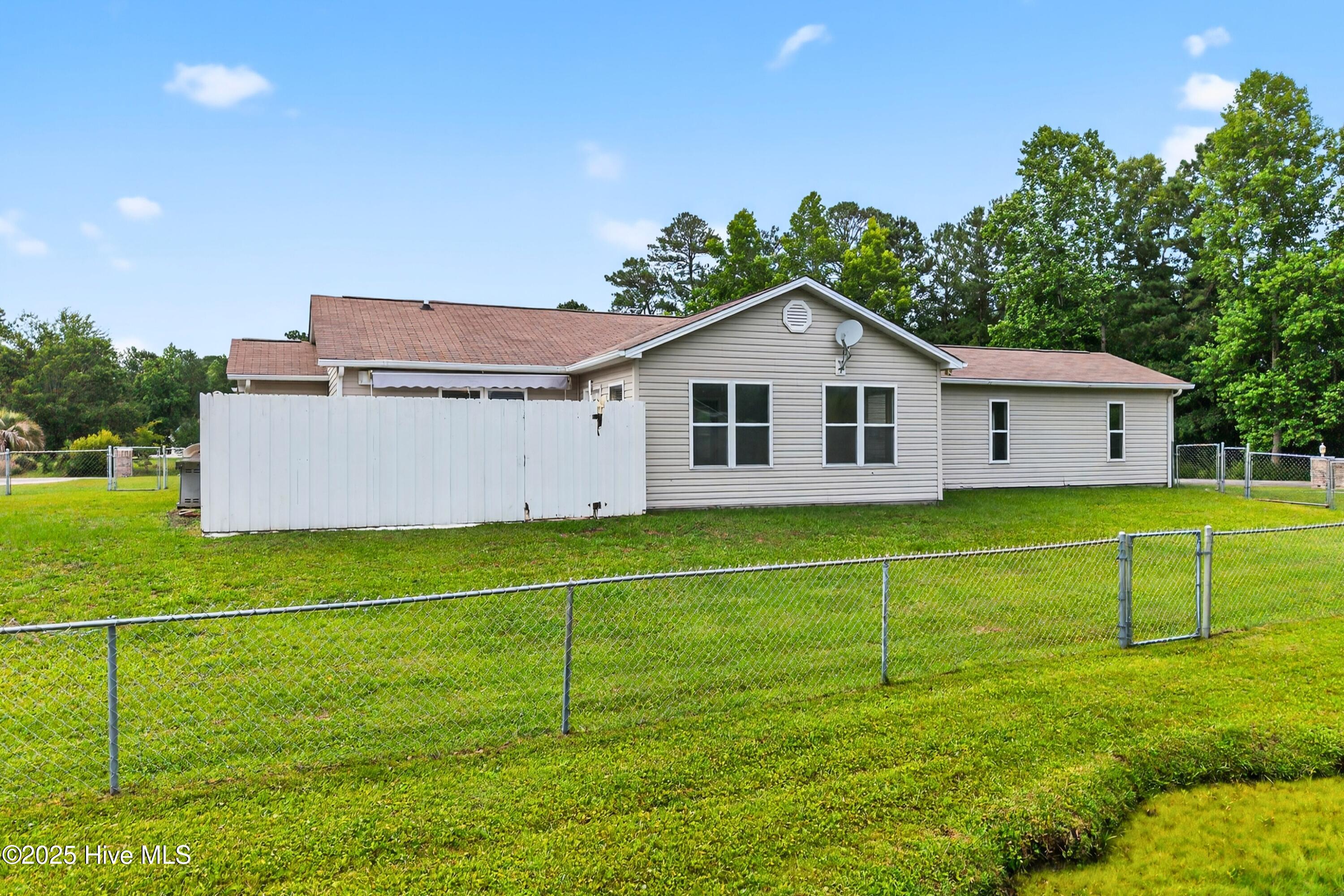 131 Pine Lake Circle SW