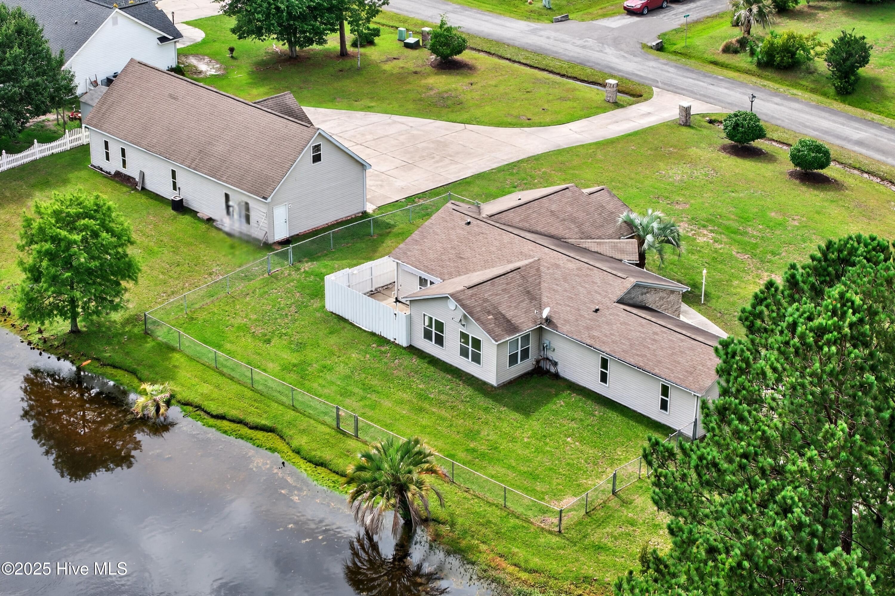 131 Pine Lake Circle SW