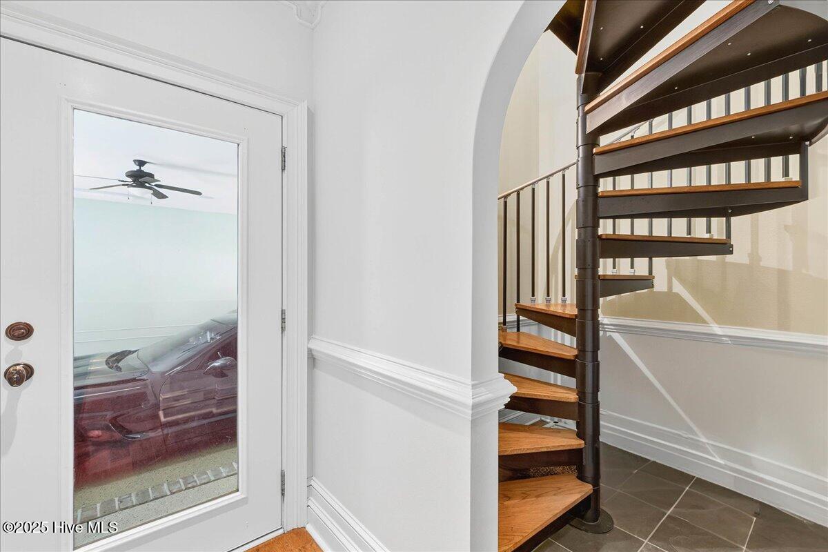 1019 Ridgewood Drive