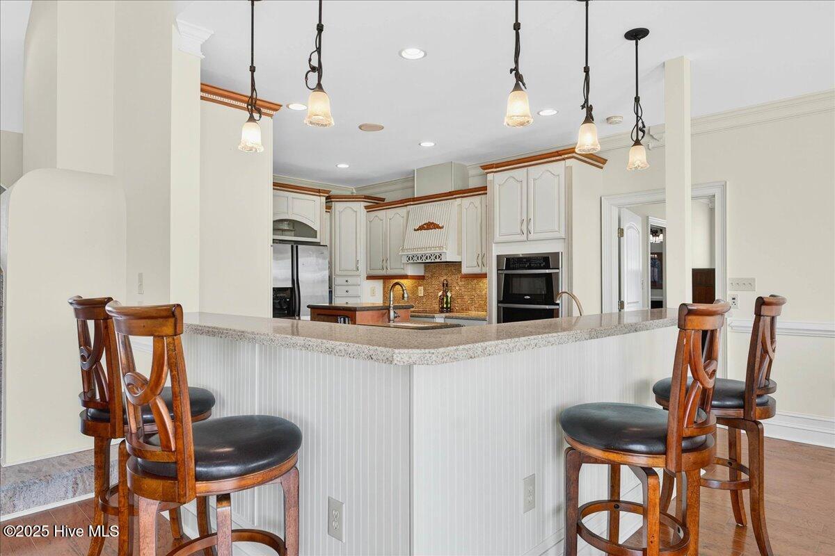 1019 Ridgewood Drive