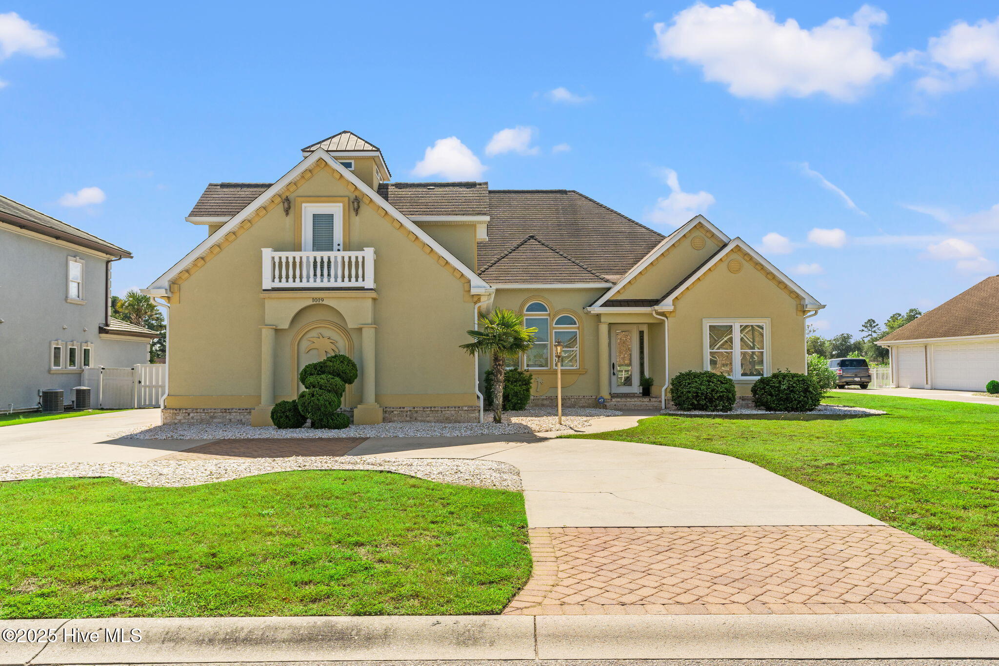 1019 Ridgewood Drive