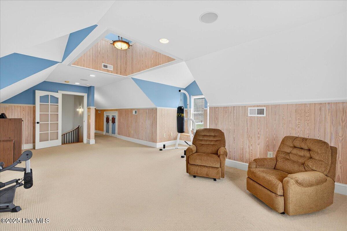 1019 Ridgewood Drive