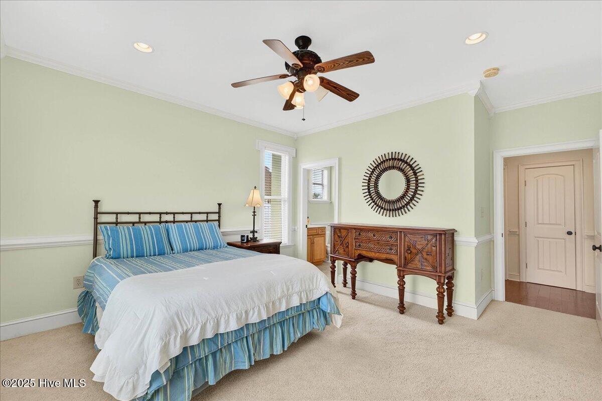 1019 Ridgewood Drive