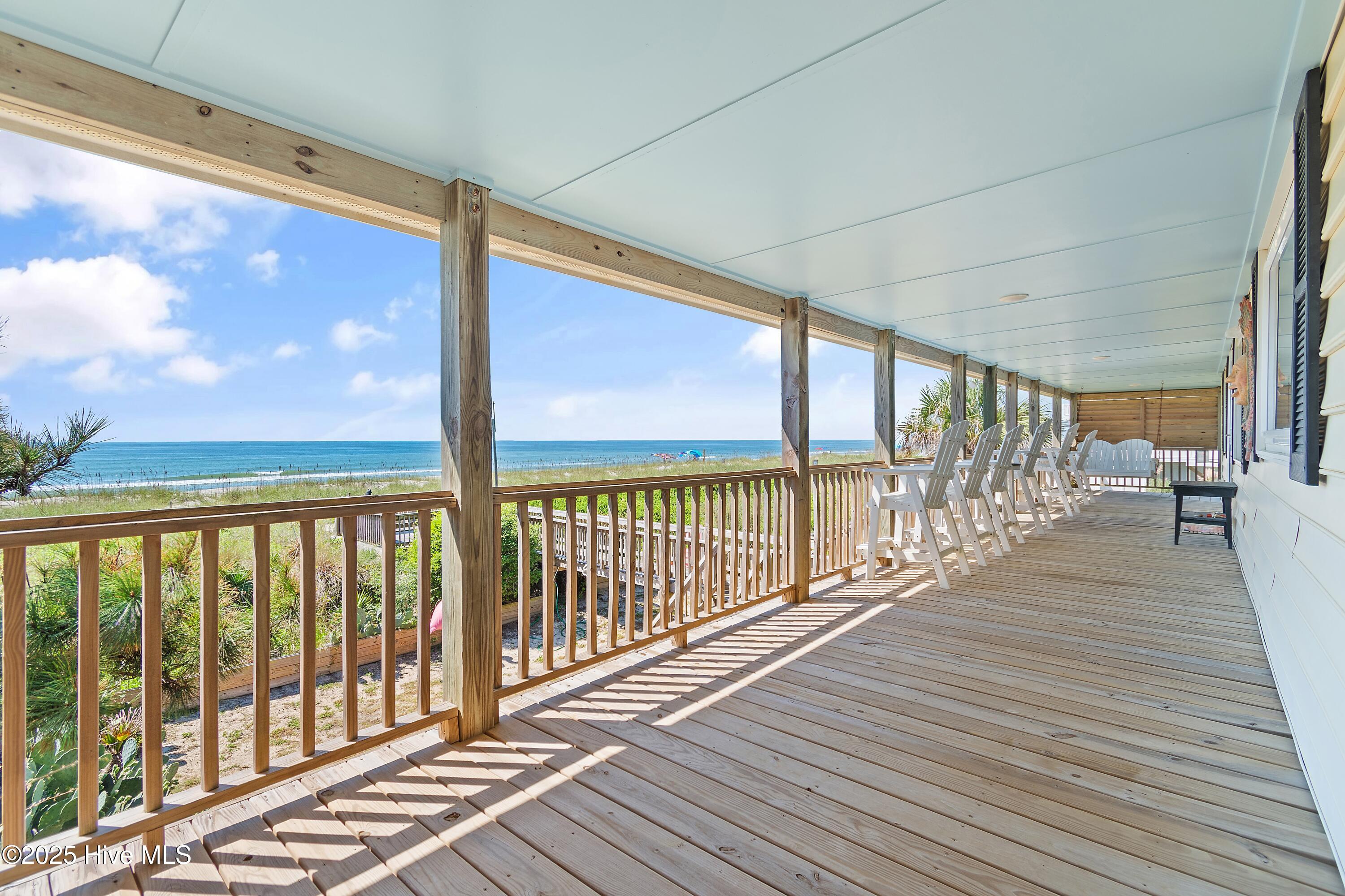 925 Ocean Boulevard W