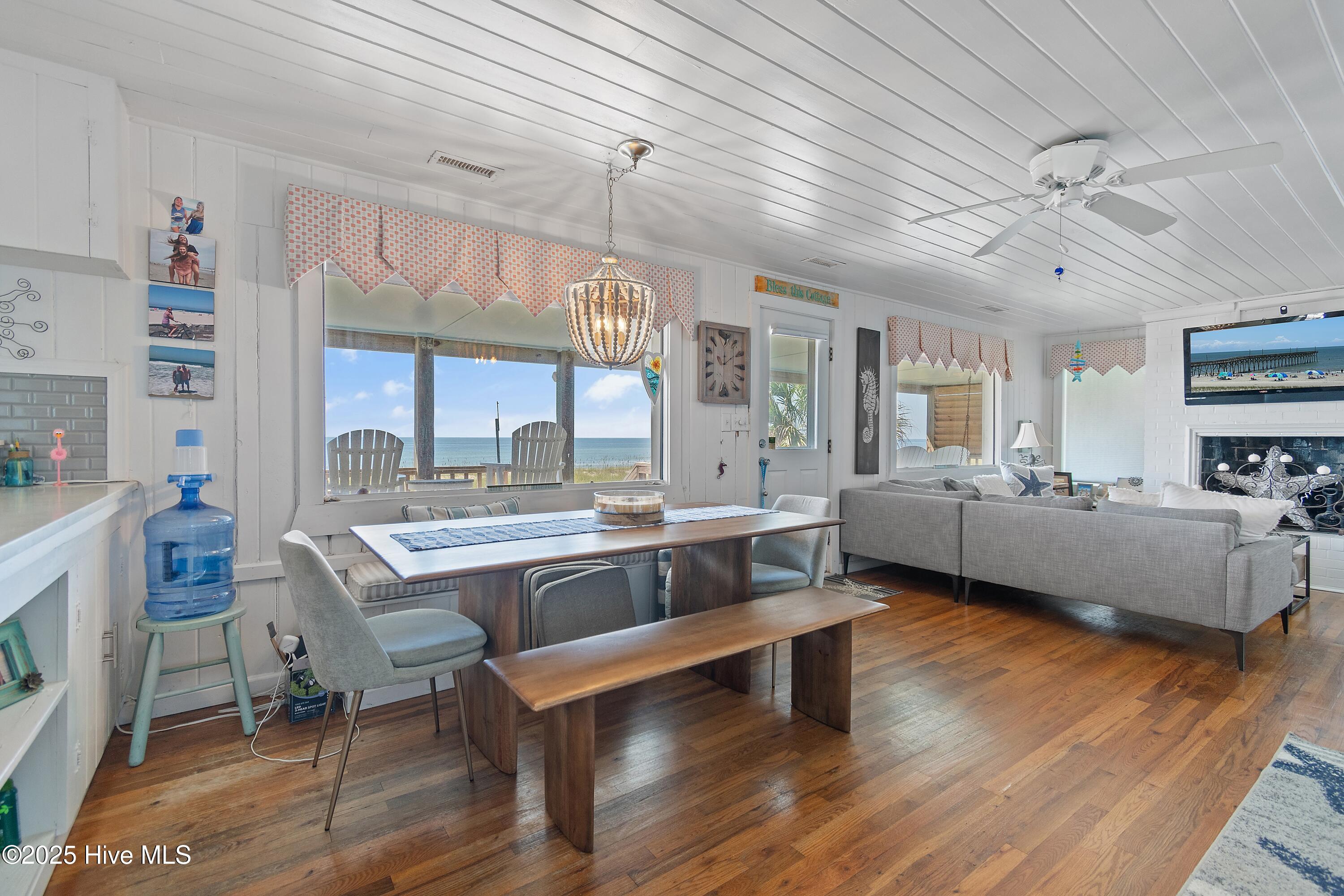 925 Ocean Boulevard W