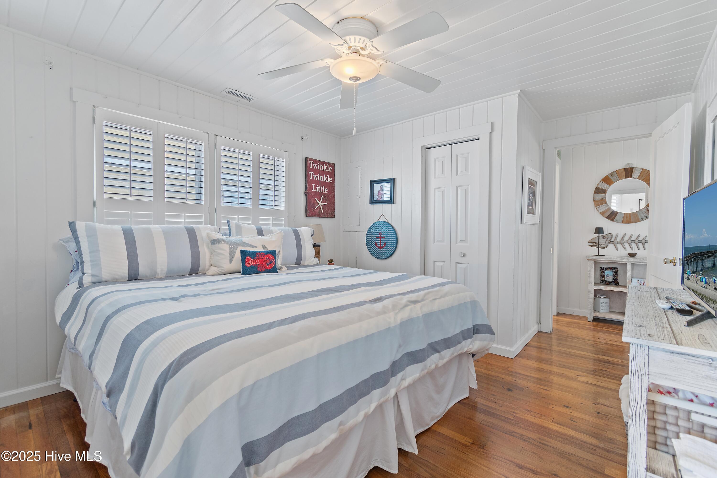 925 Ocean Boulevard W