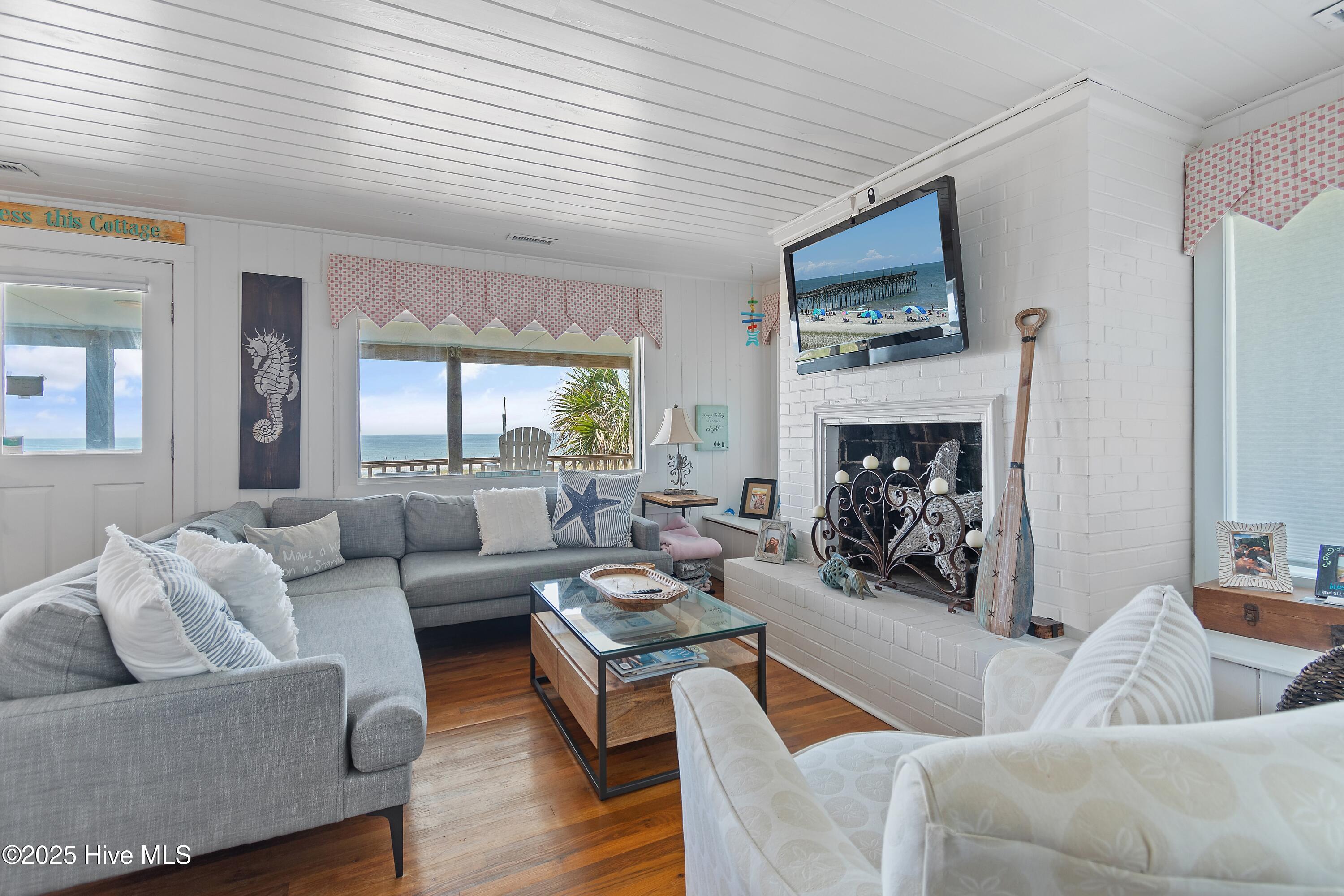 925 Ocean Boulevard W