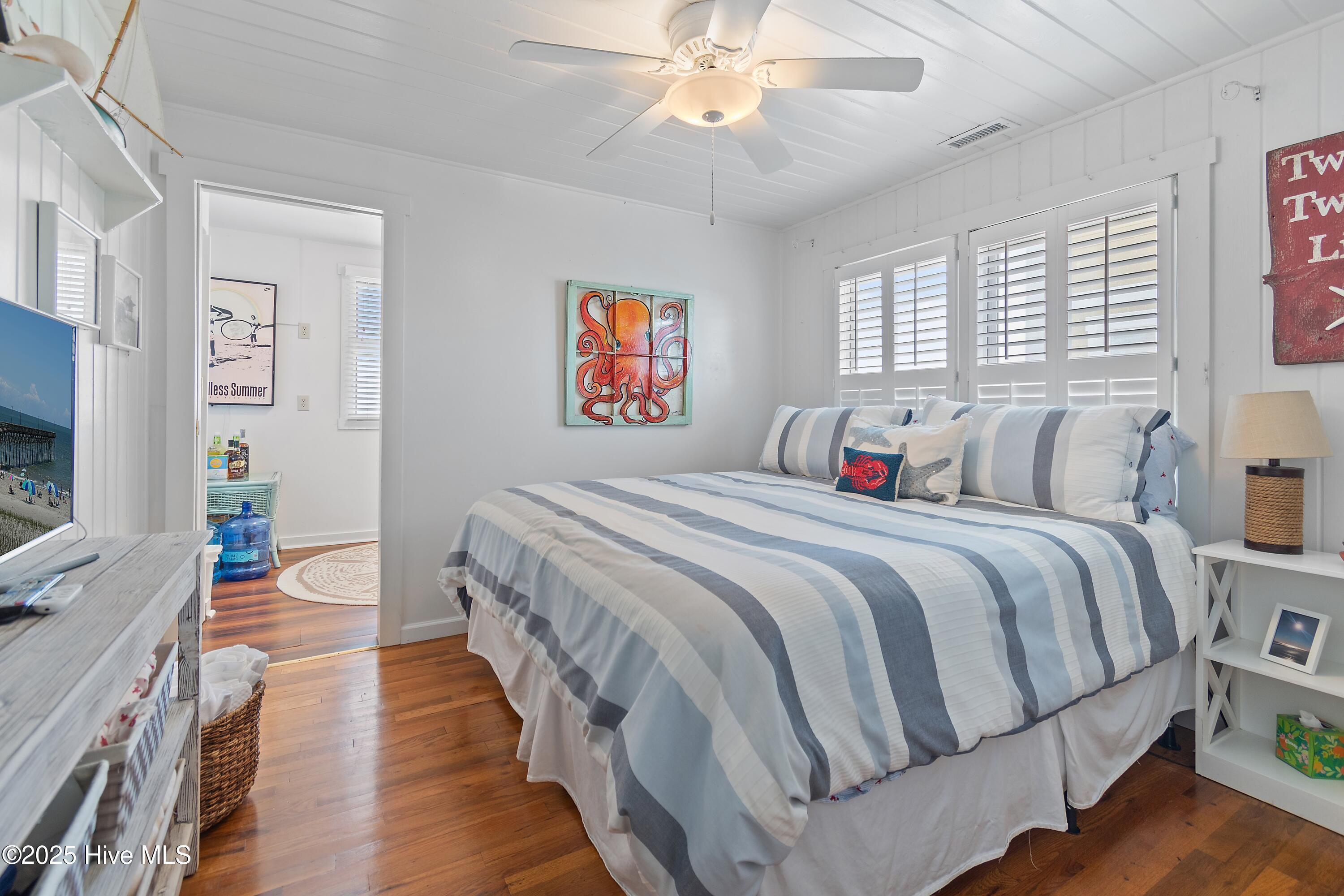 925 Ocean Boulevard W