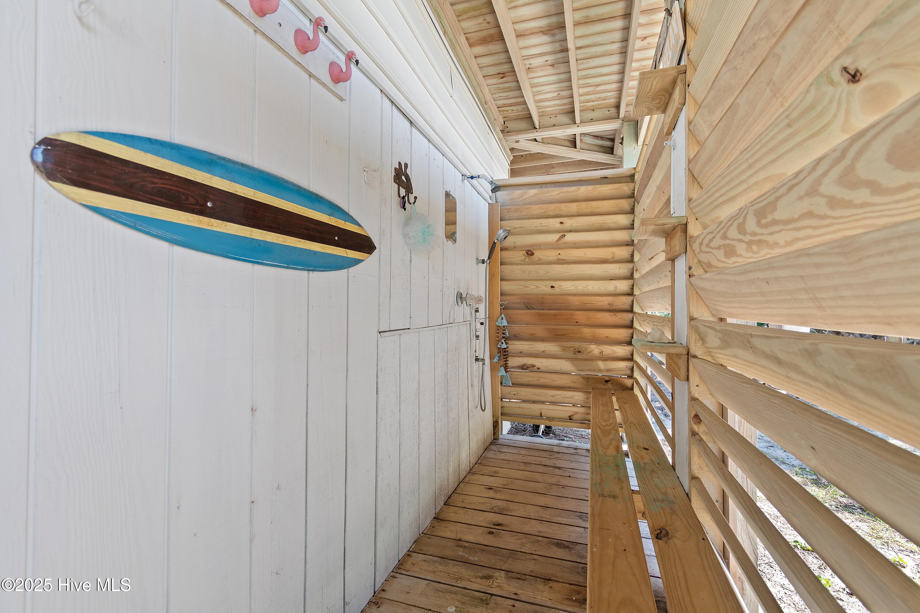 925 Ocean Boulevard W