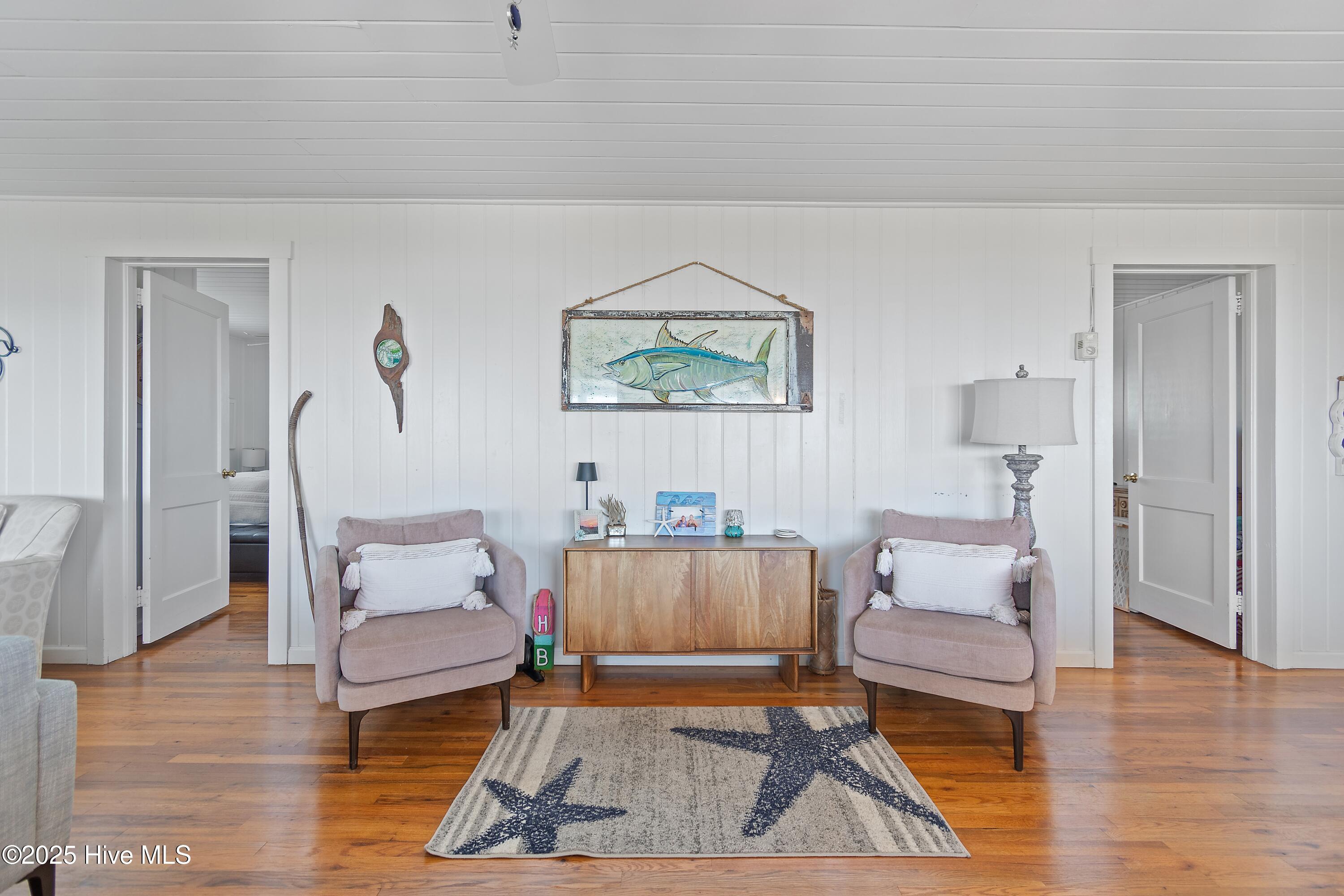 925 Ocean Boulevard W