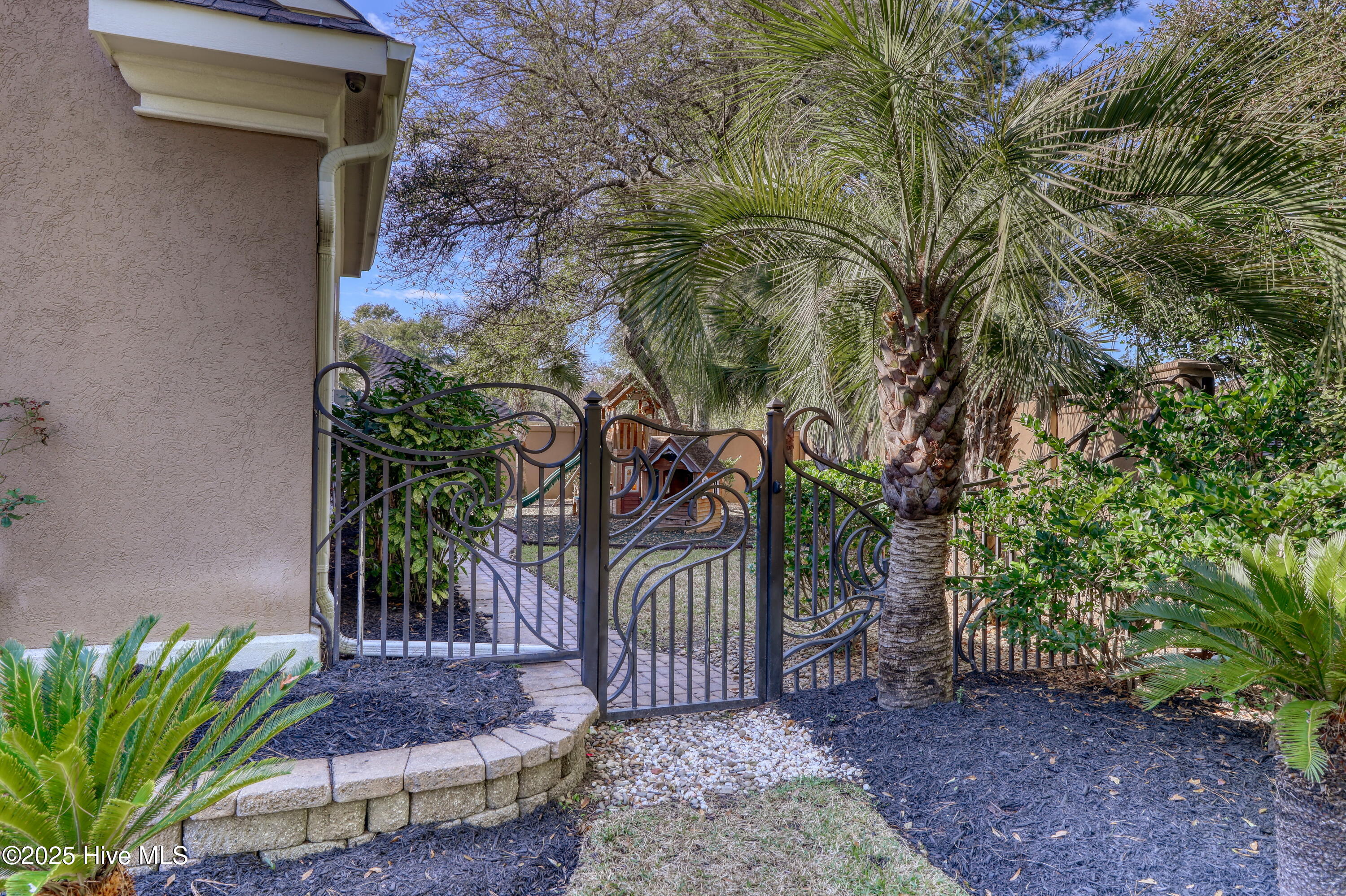 817 Tillson Road
