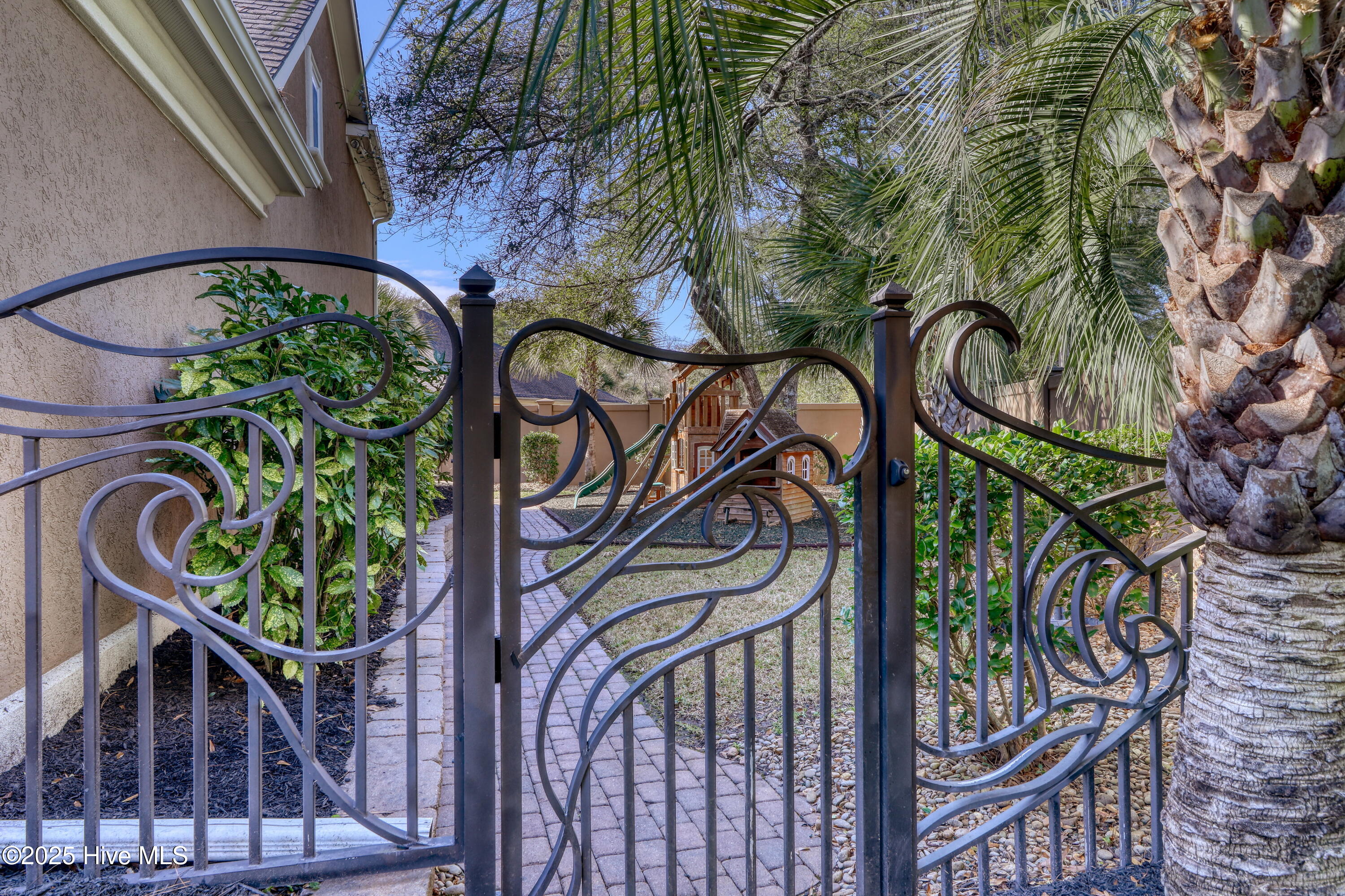 817 Tillson Road