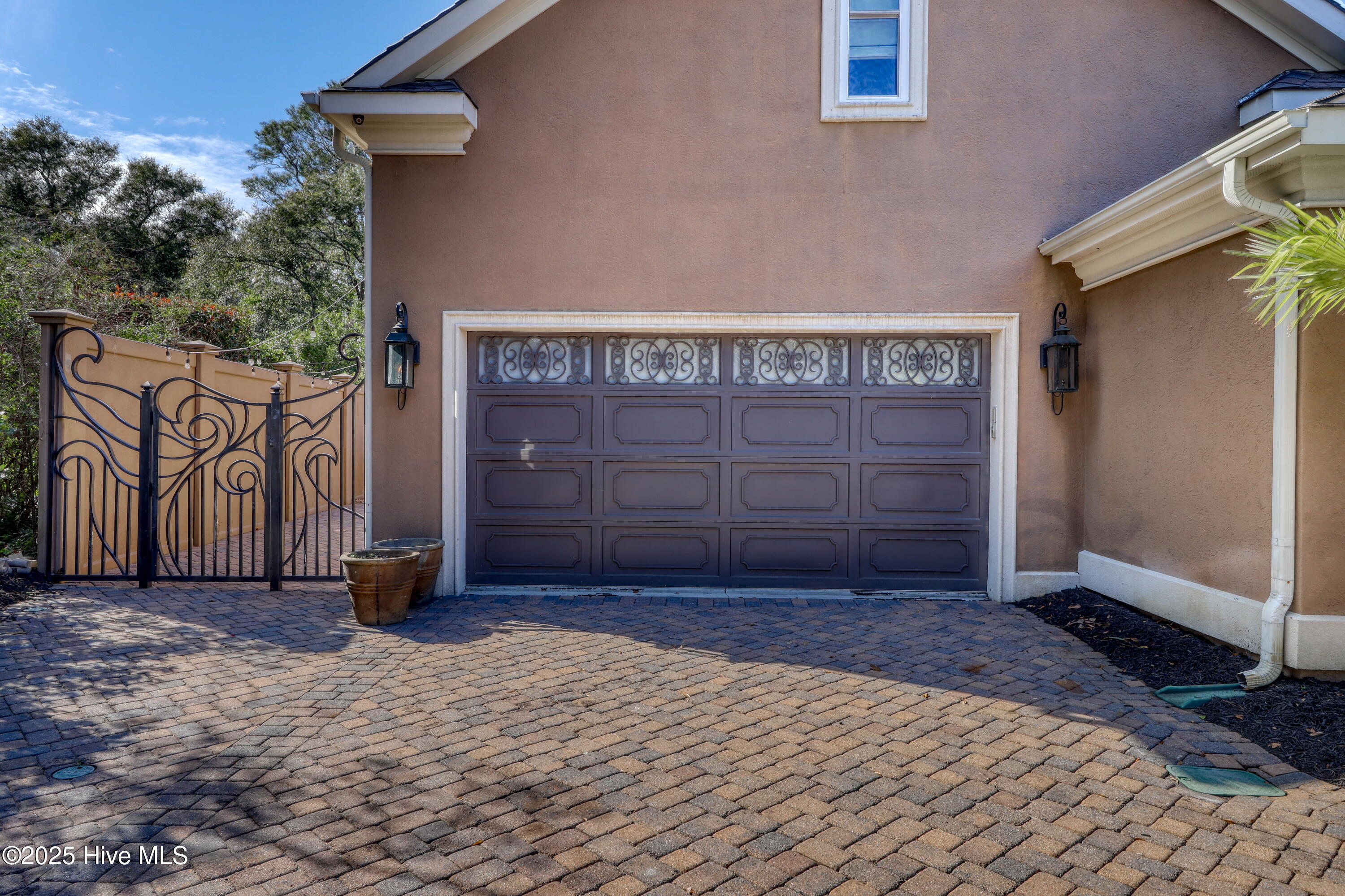 817 Tillson Road
