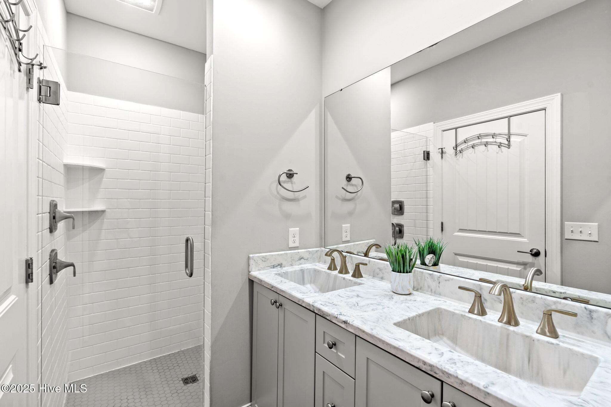 10 Via Dolorosa Drive