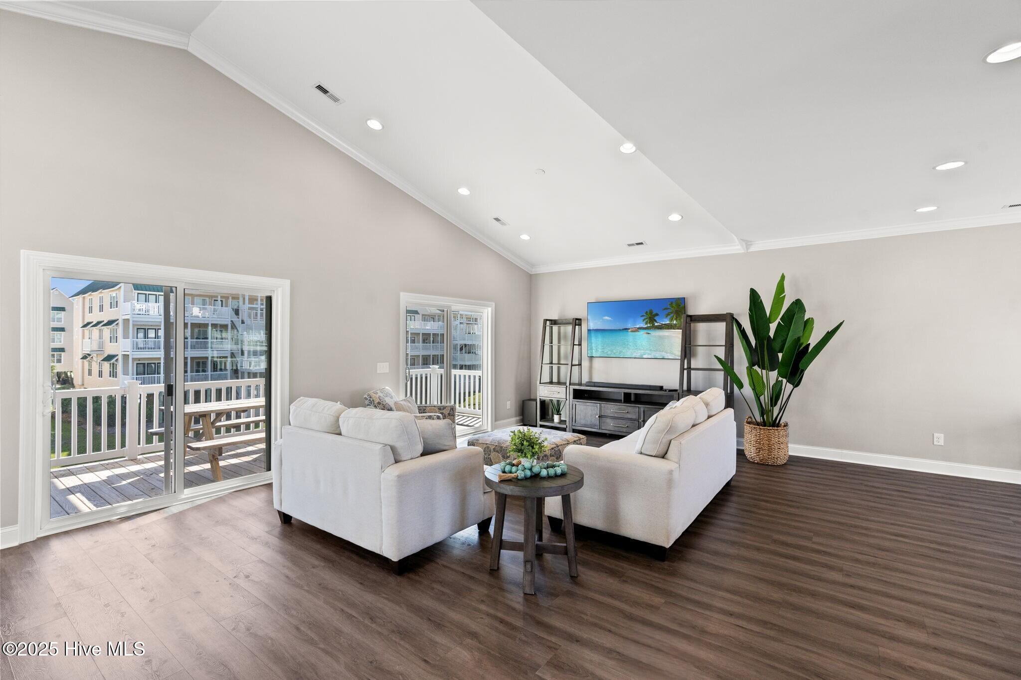 10 Via Dolorosa Drive