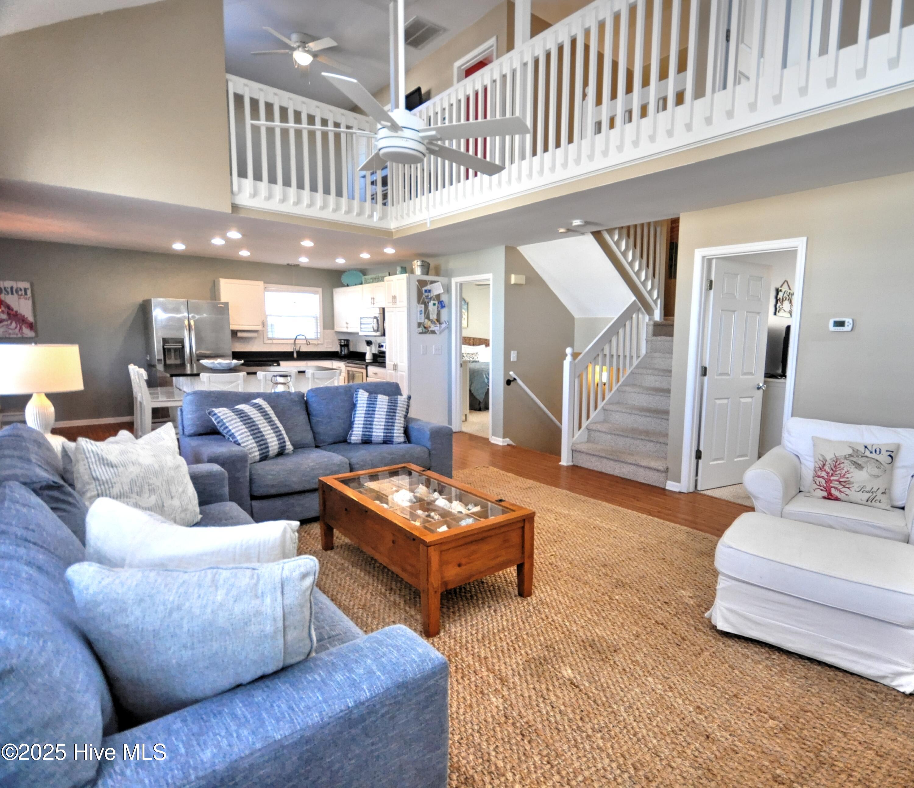 286 E Second Street