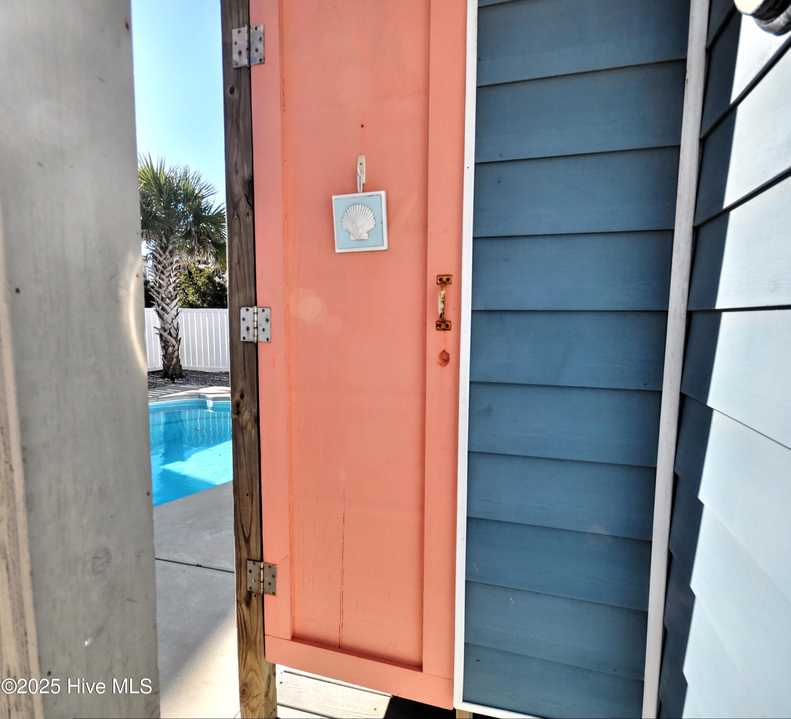 286 E Second Street