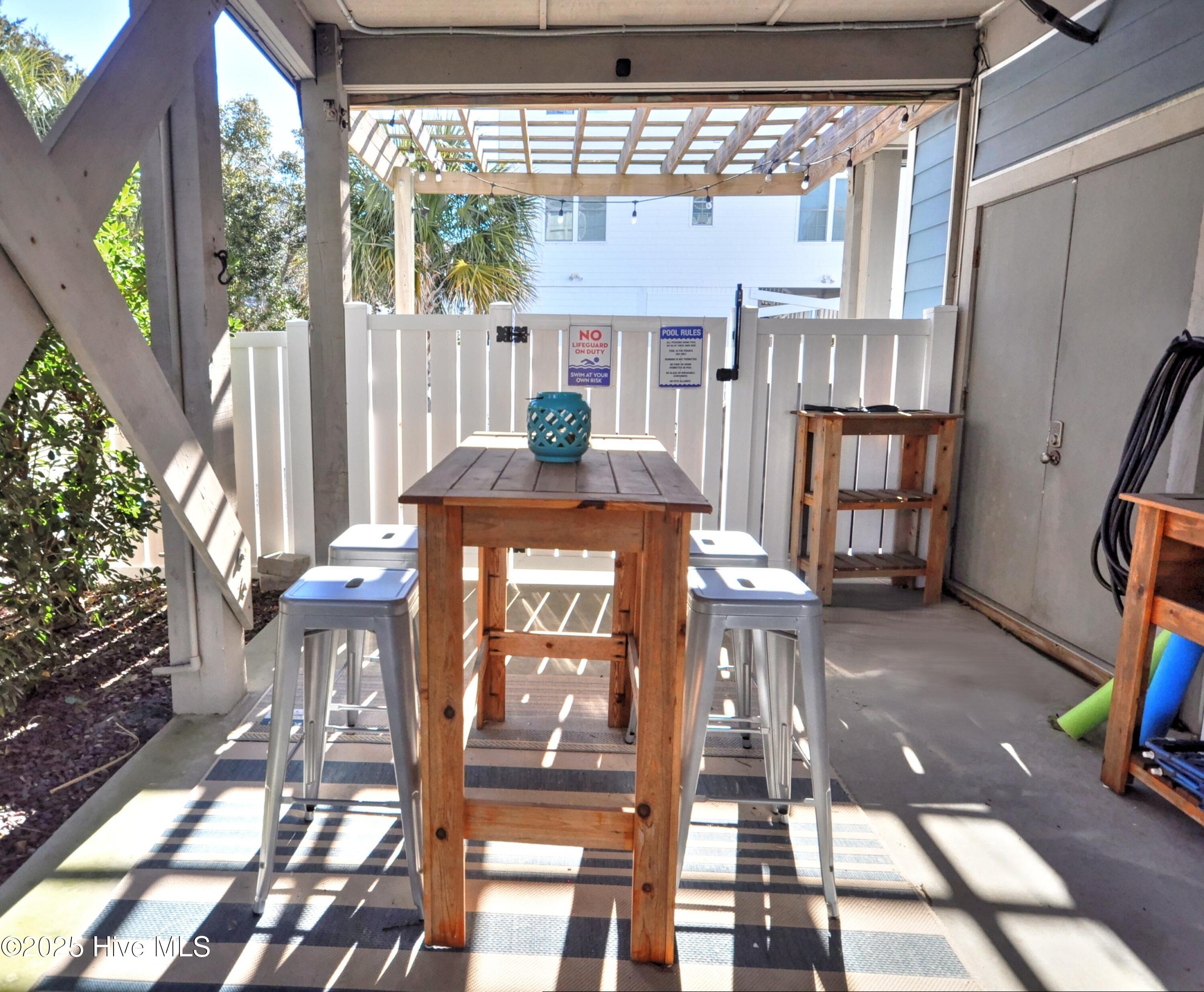 286 E Second Street