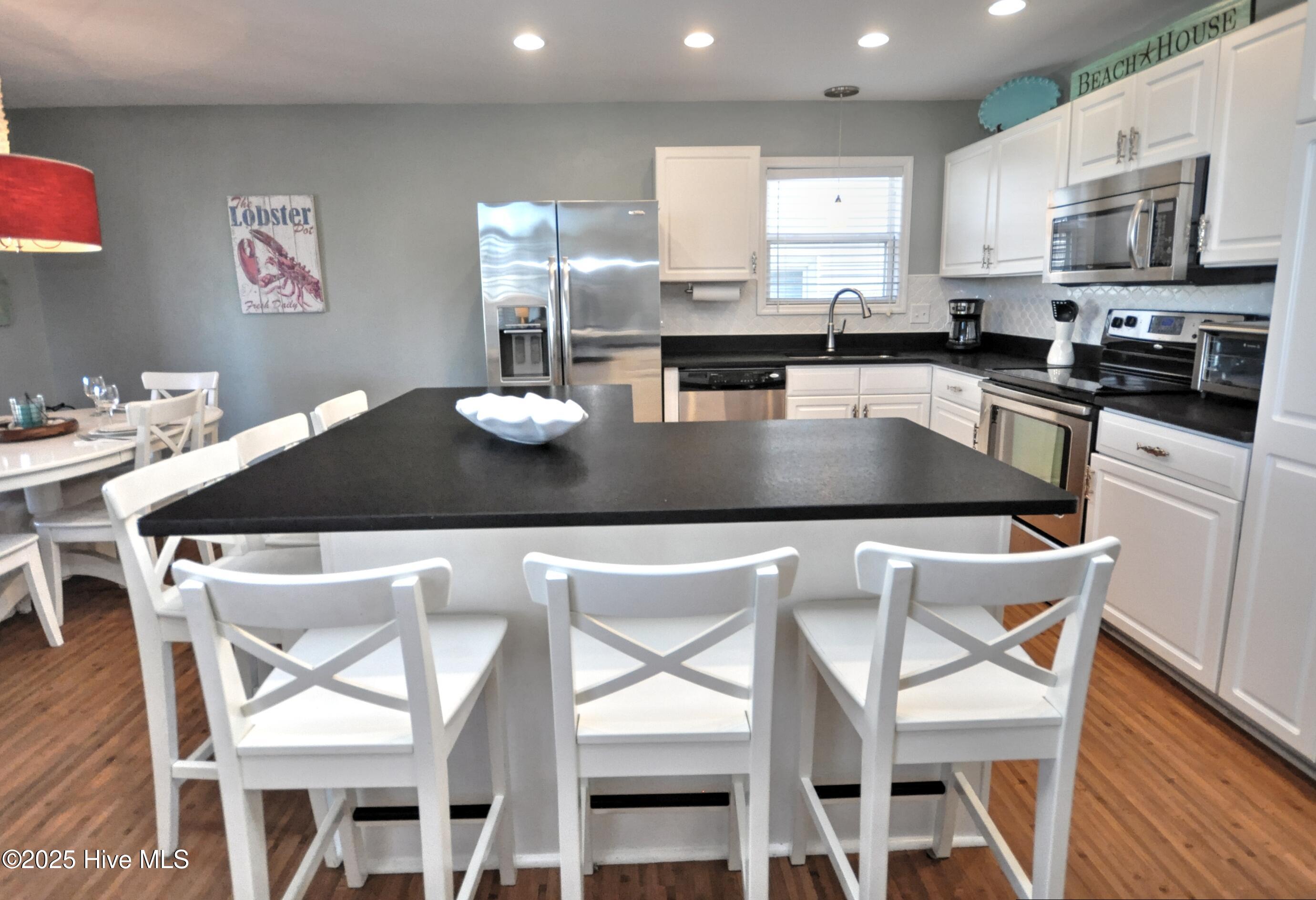 286 E Second Street