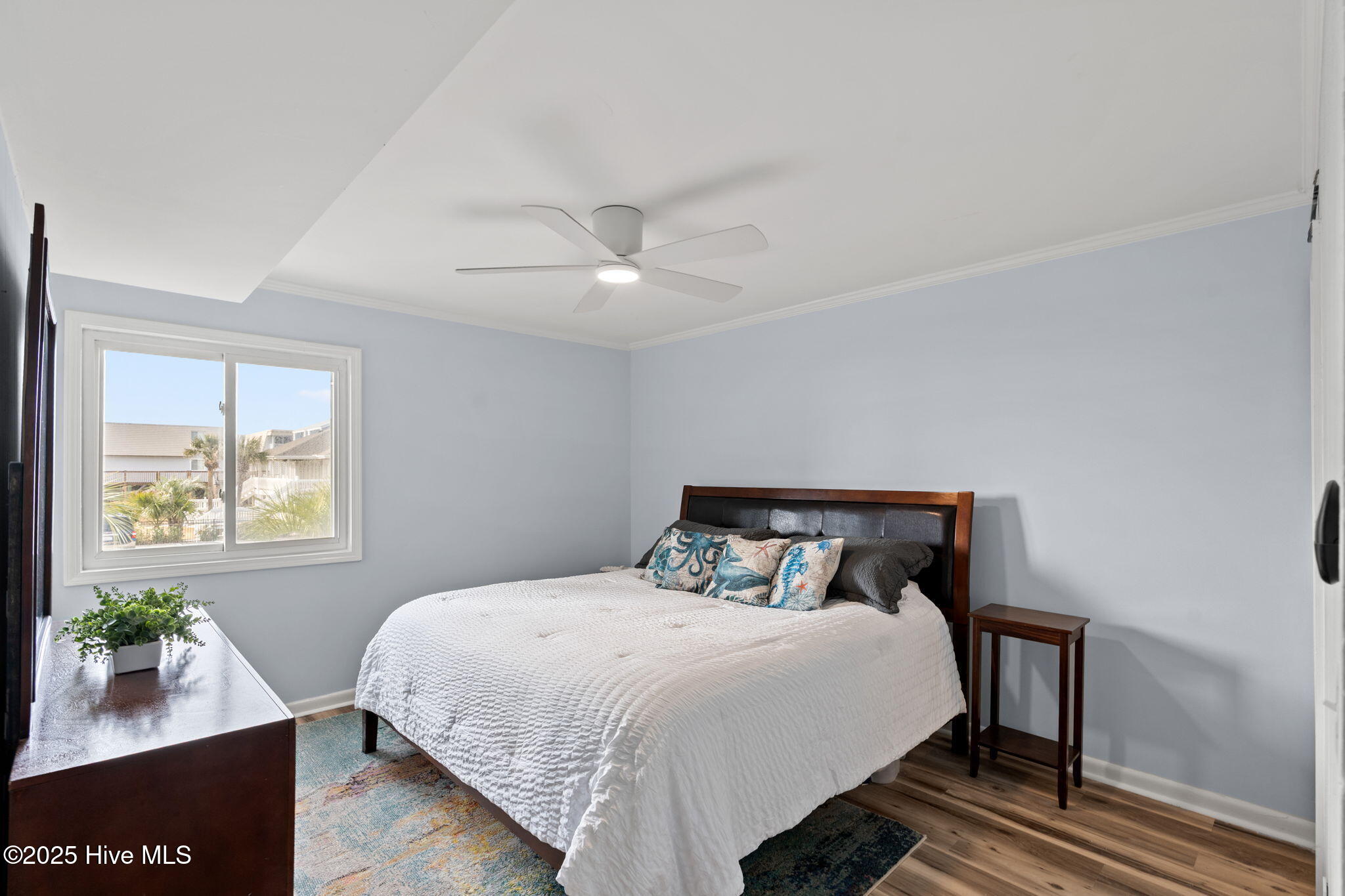 277 W First Street # 1i