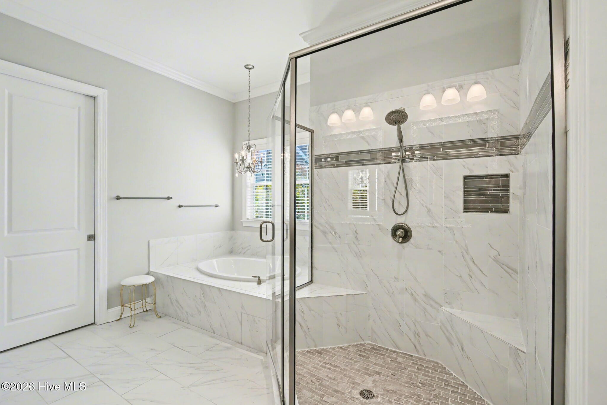 547 Morely Circle SW