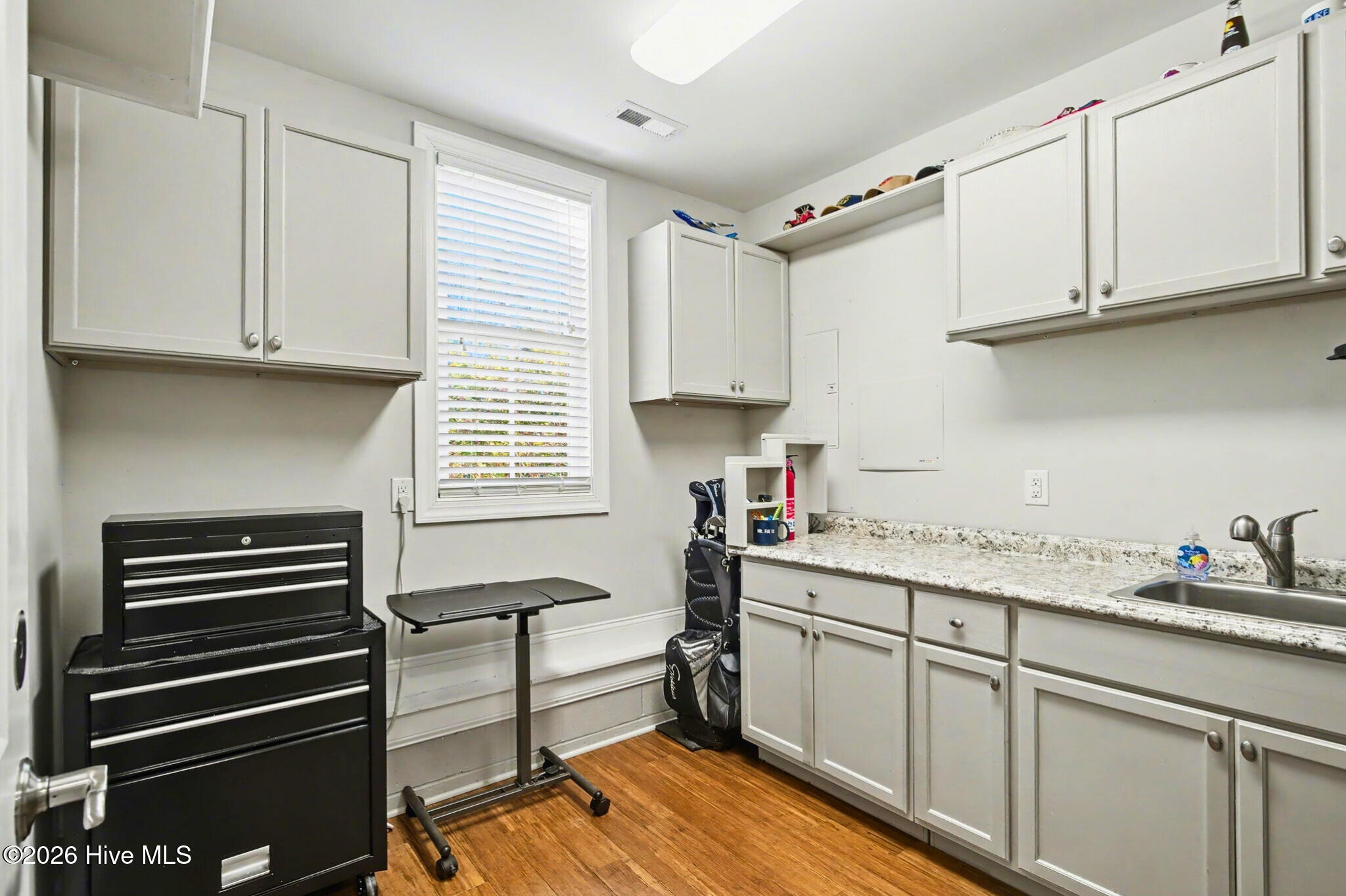 547 Morely Circle SW