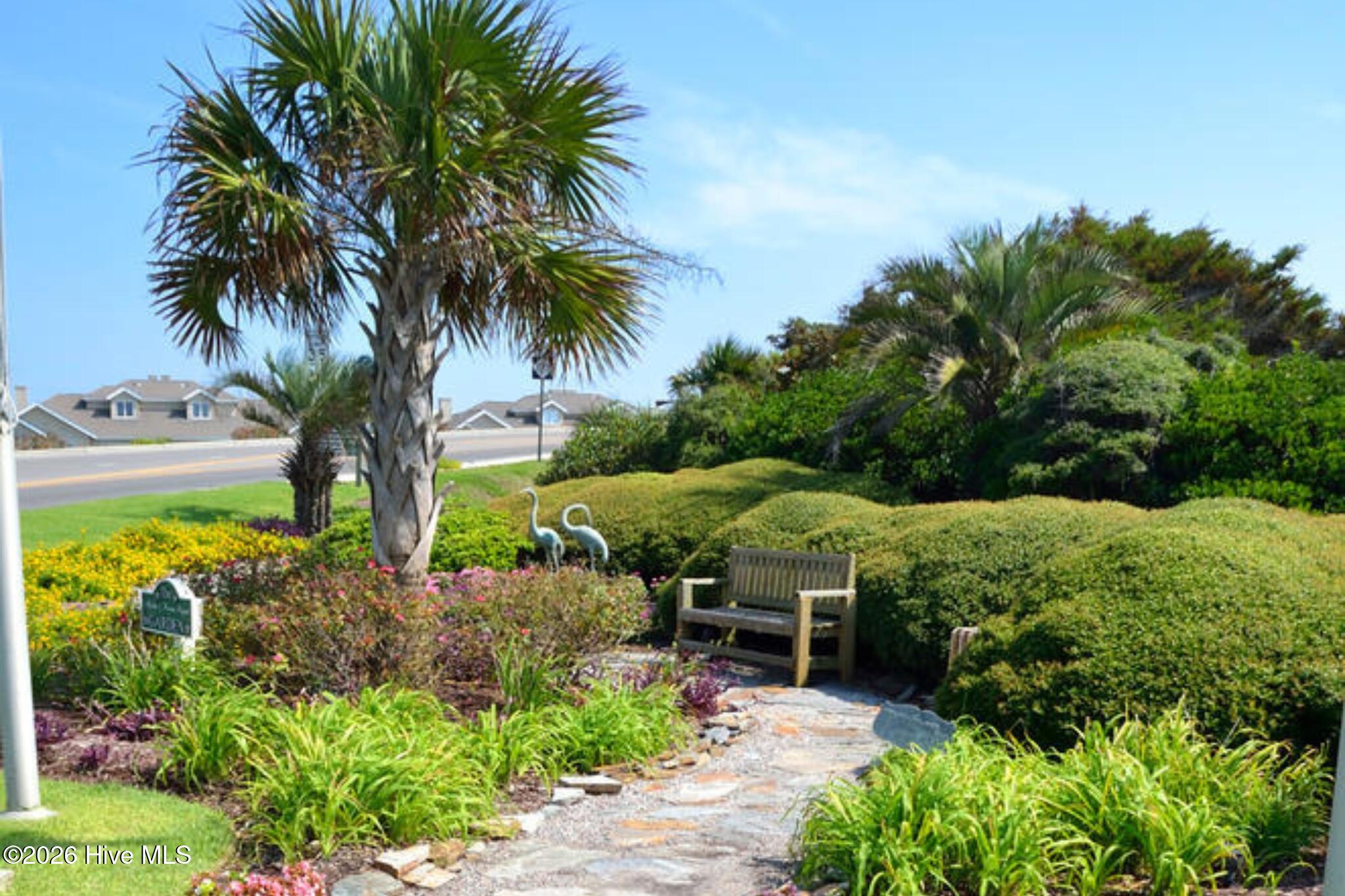 887 Ocean Boulevard W