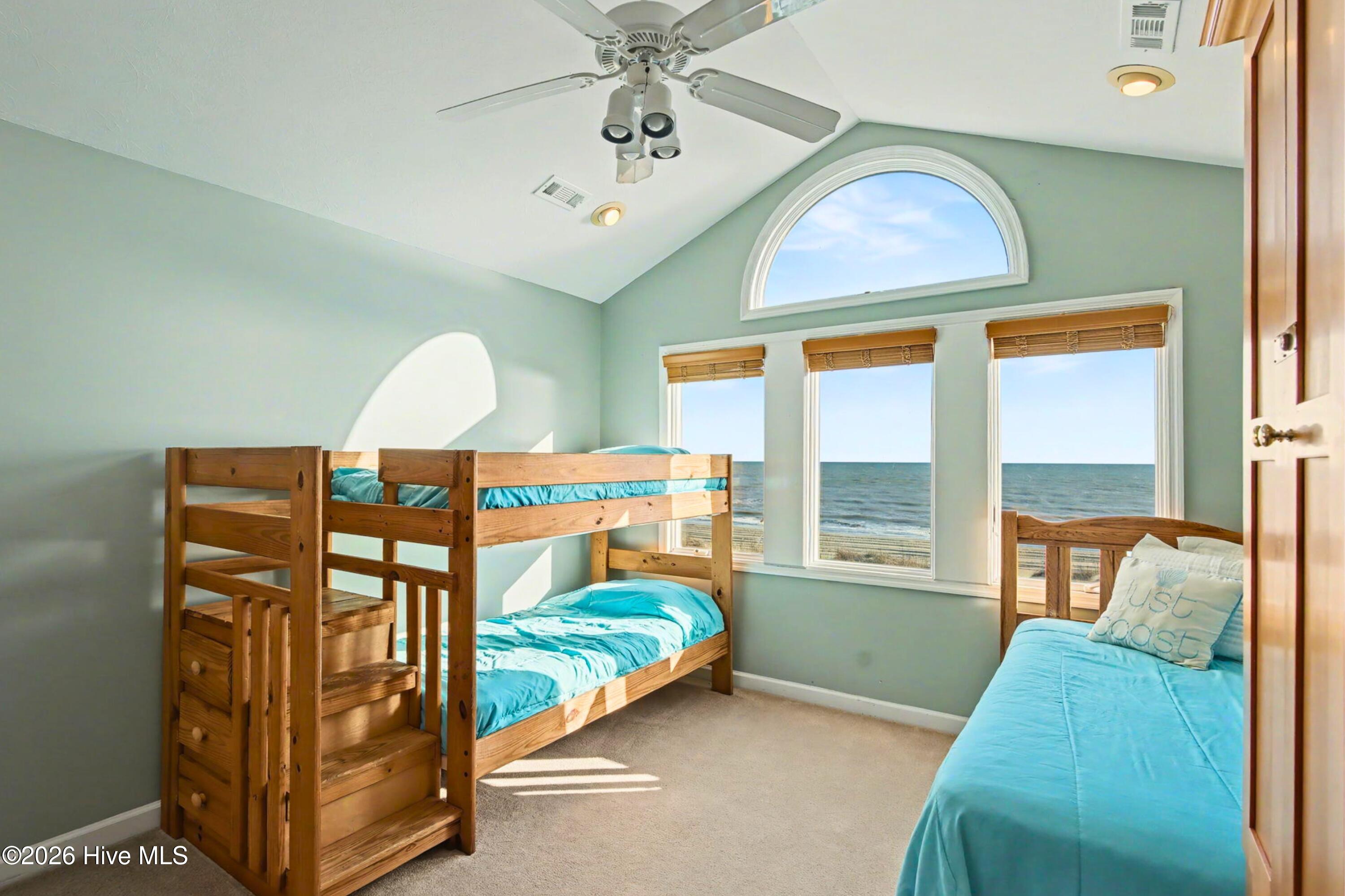 887 Ocean Boulevard W