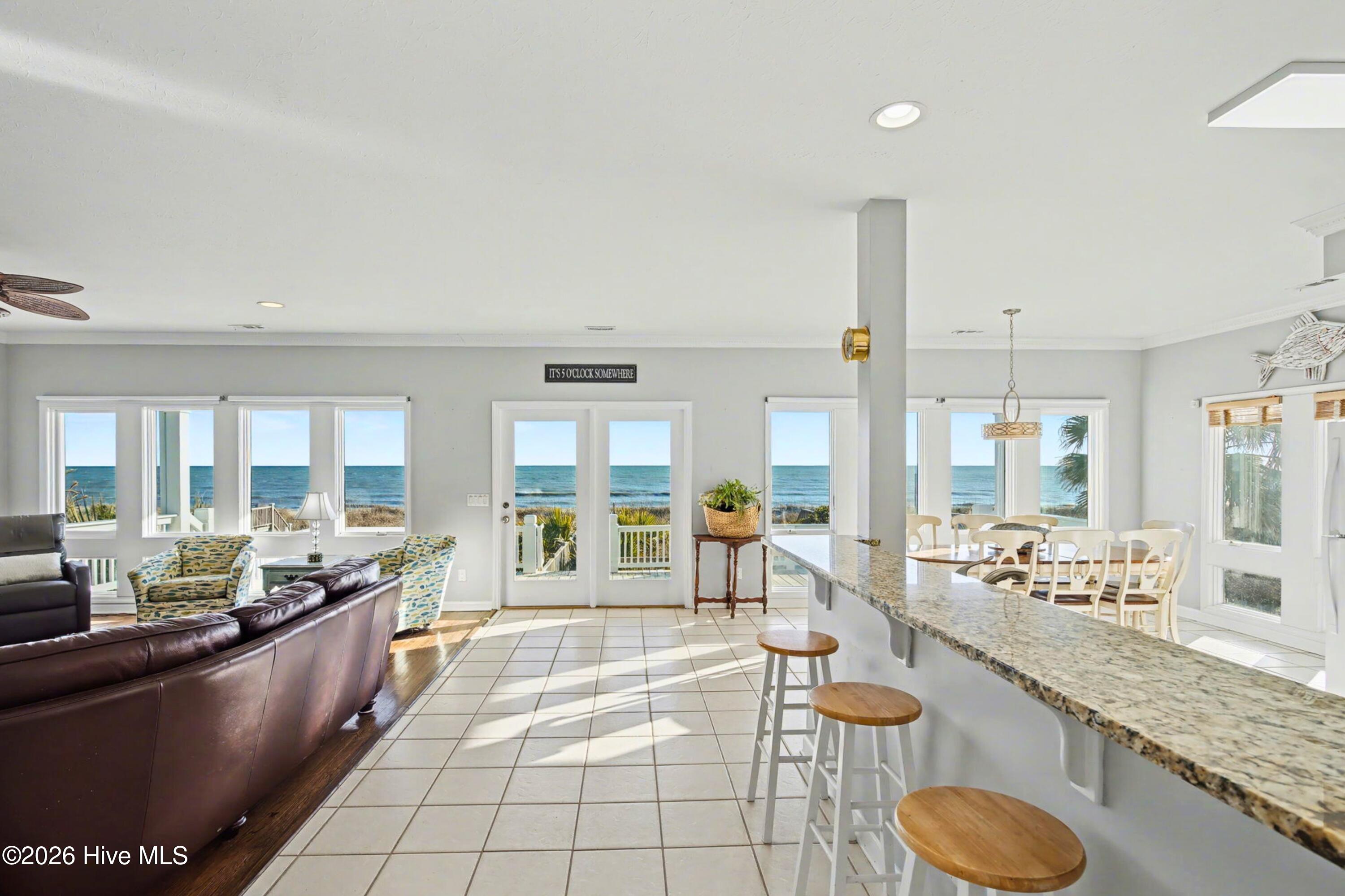 887 Ocean Boulevard W
