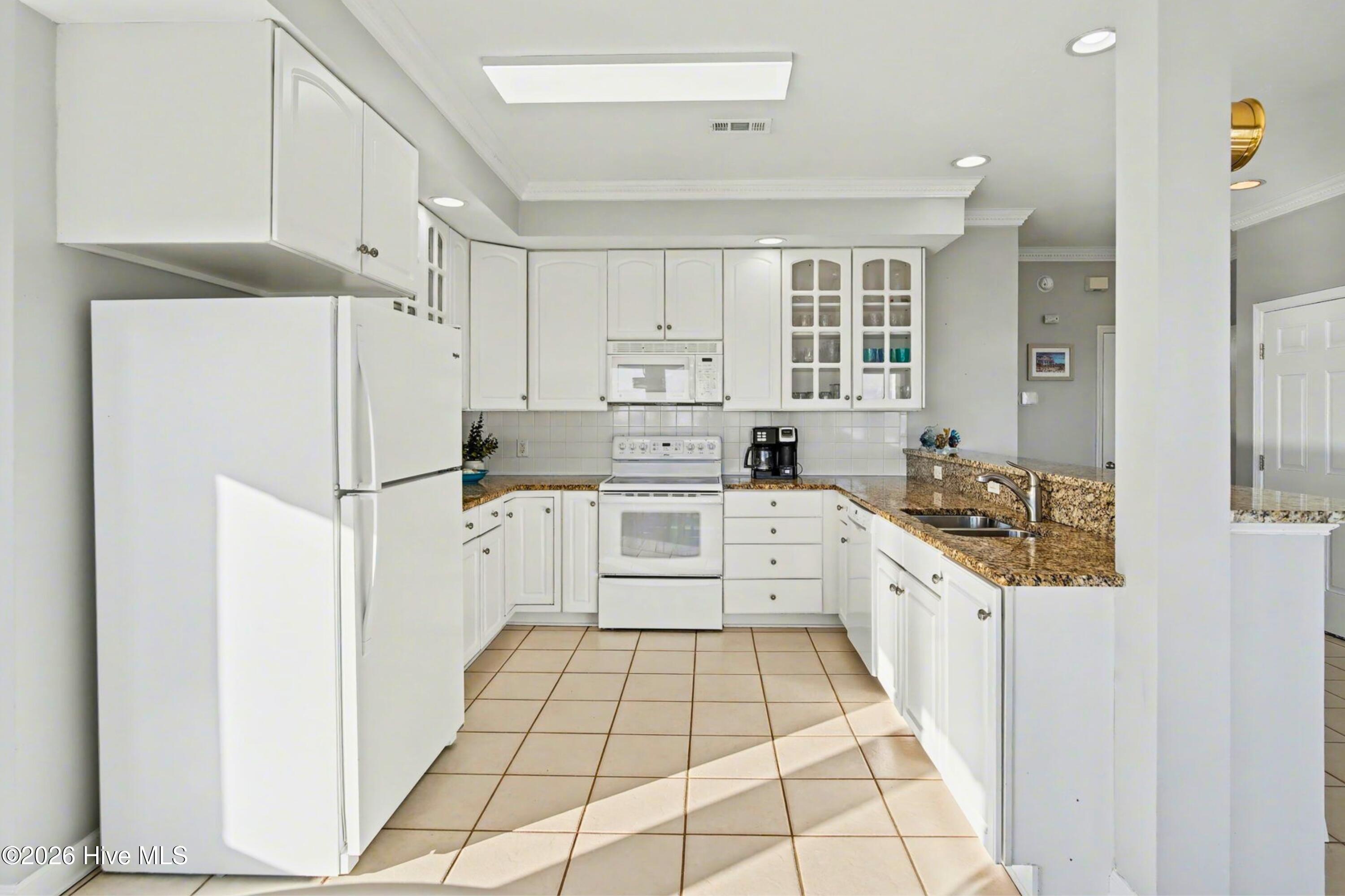 887 Ocean Boulevard W