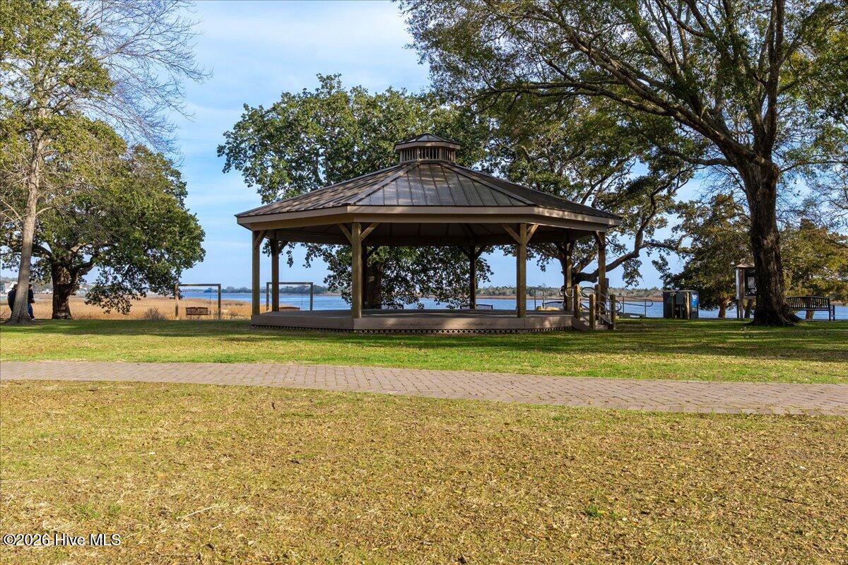 1701 Canal Drive