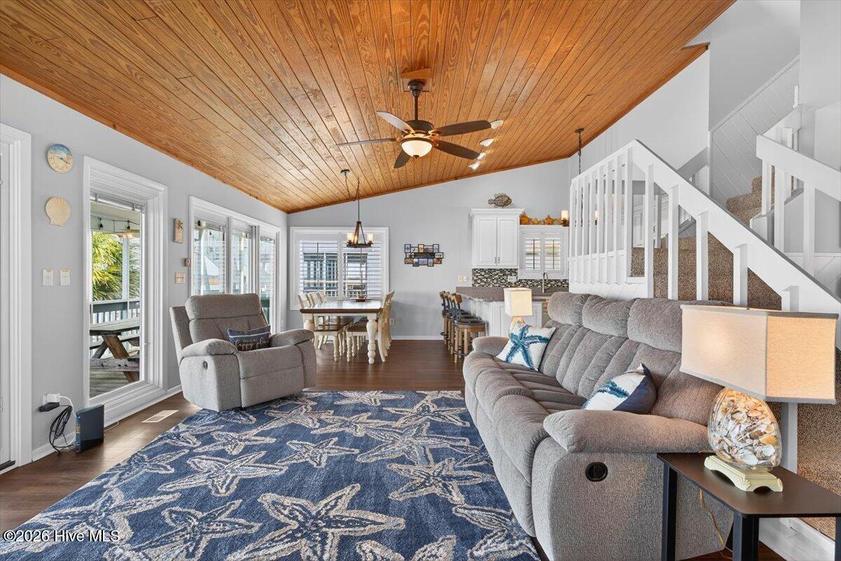 1701 Canal Drive