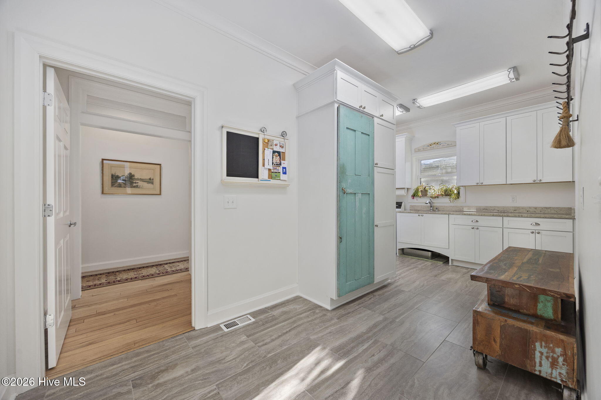 1324 Harbour Watch SW