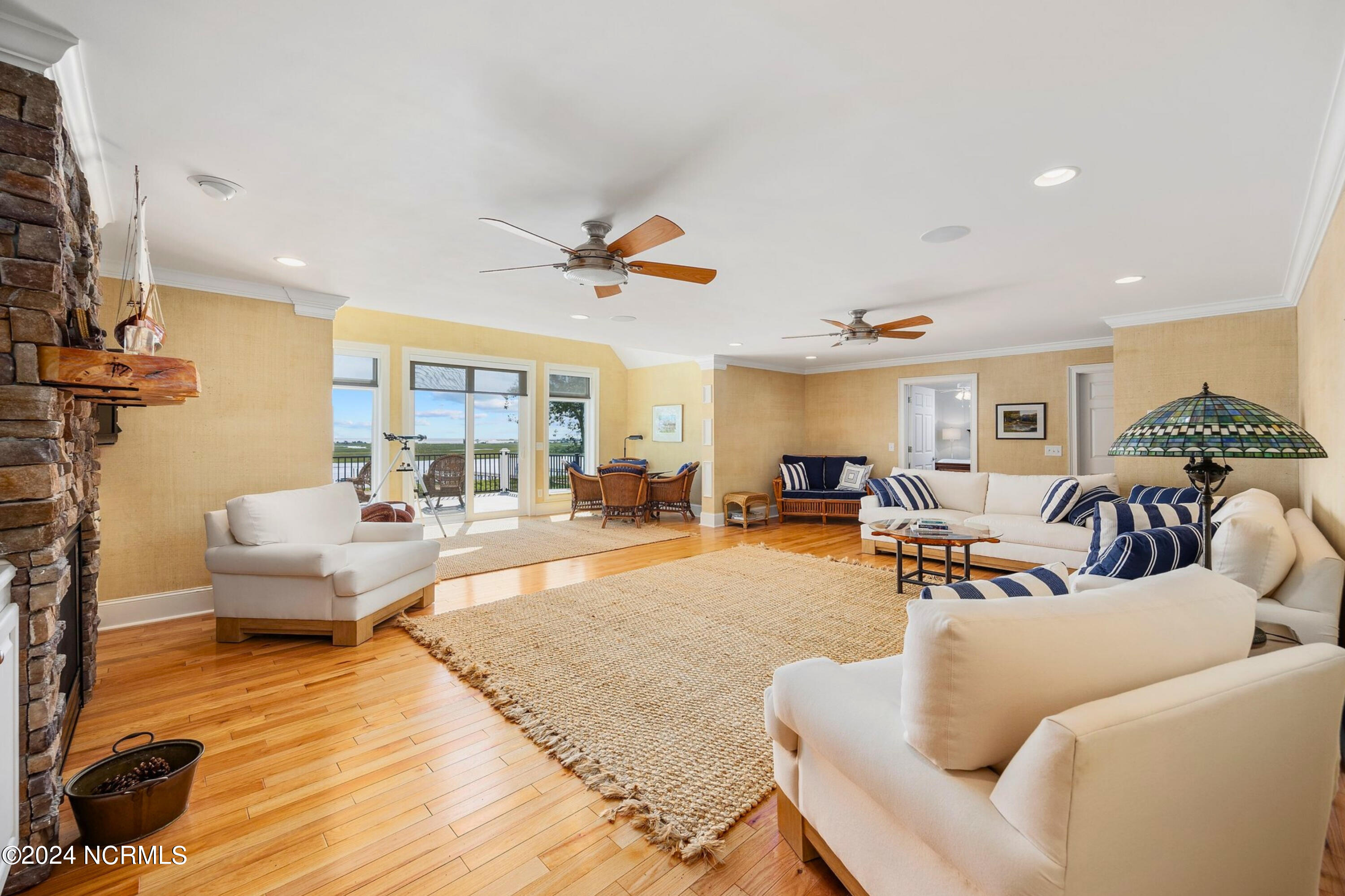 1324 Harbour Watch SW