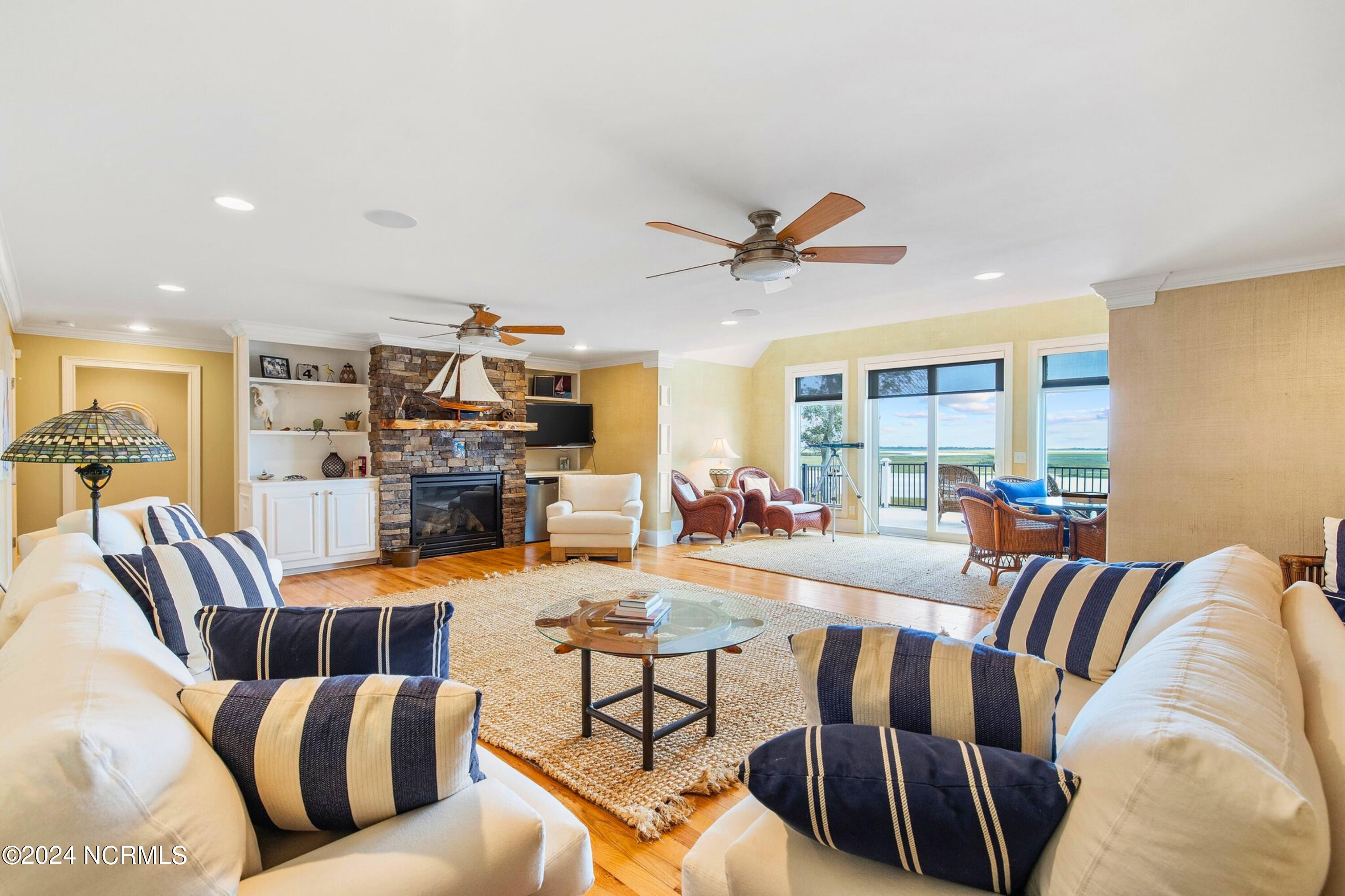 1324 Harbour Watch SW