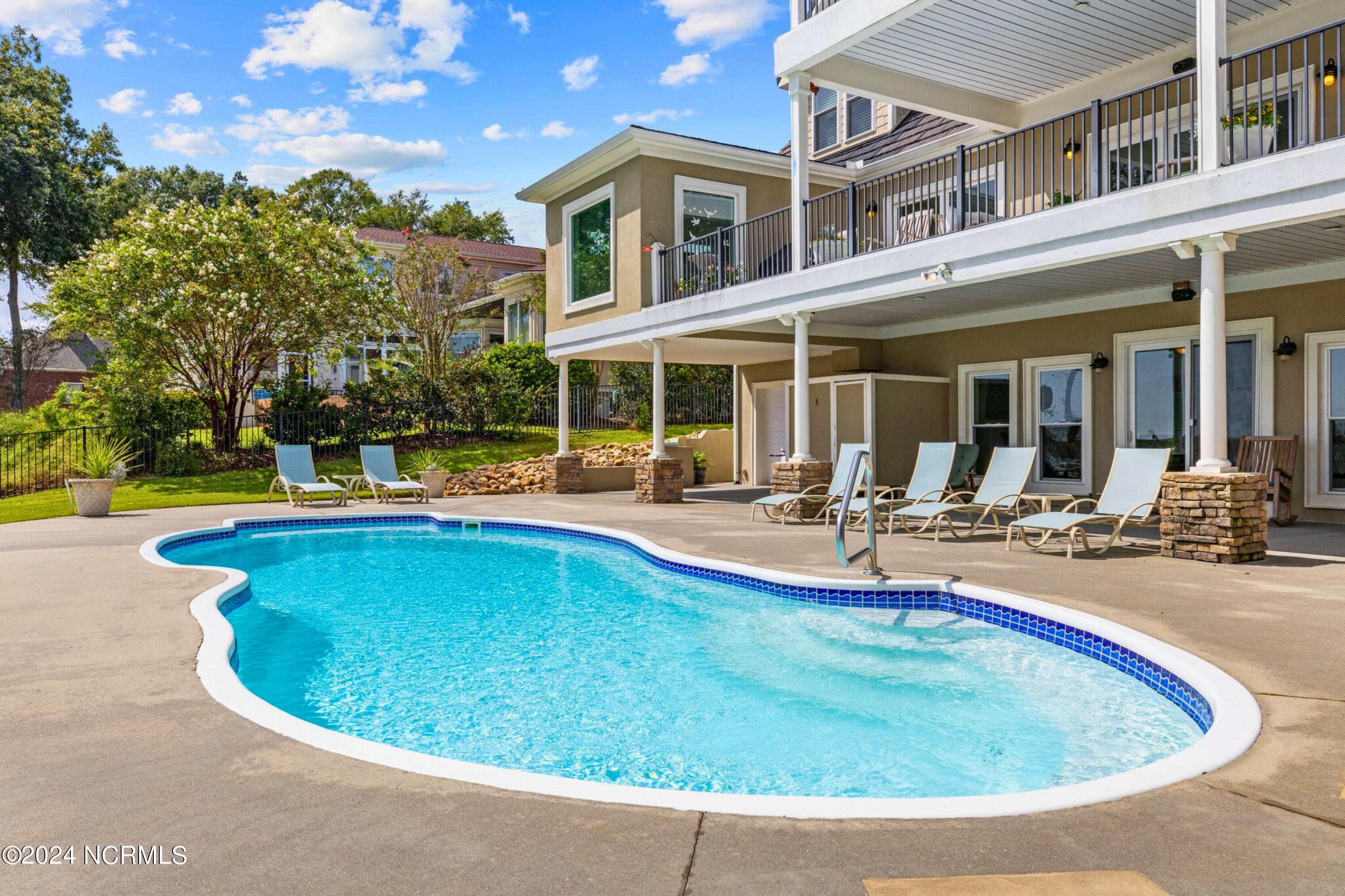 1324 Harbour Watch SW