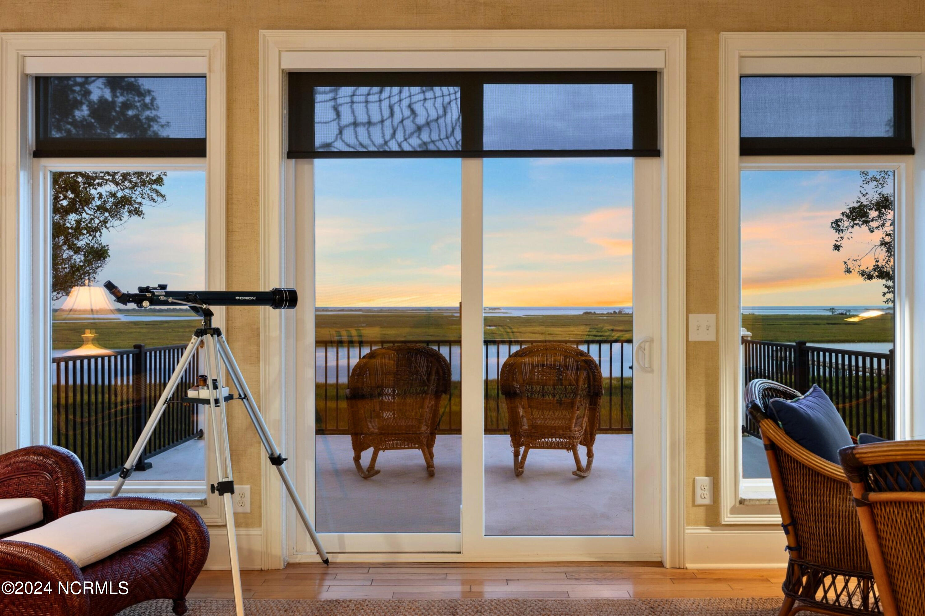 1324 Harbour Watch SW