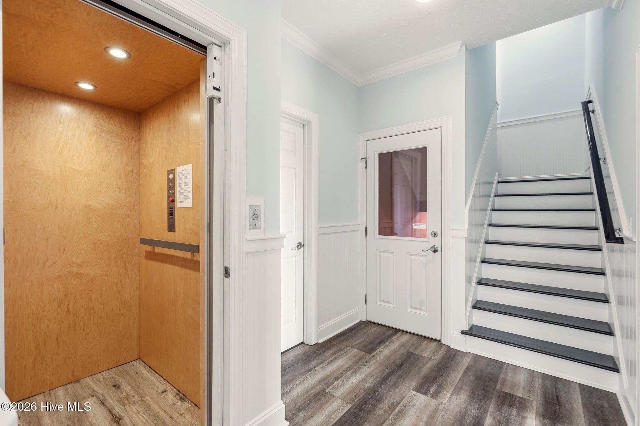 291 W Second Street