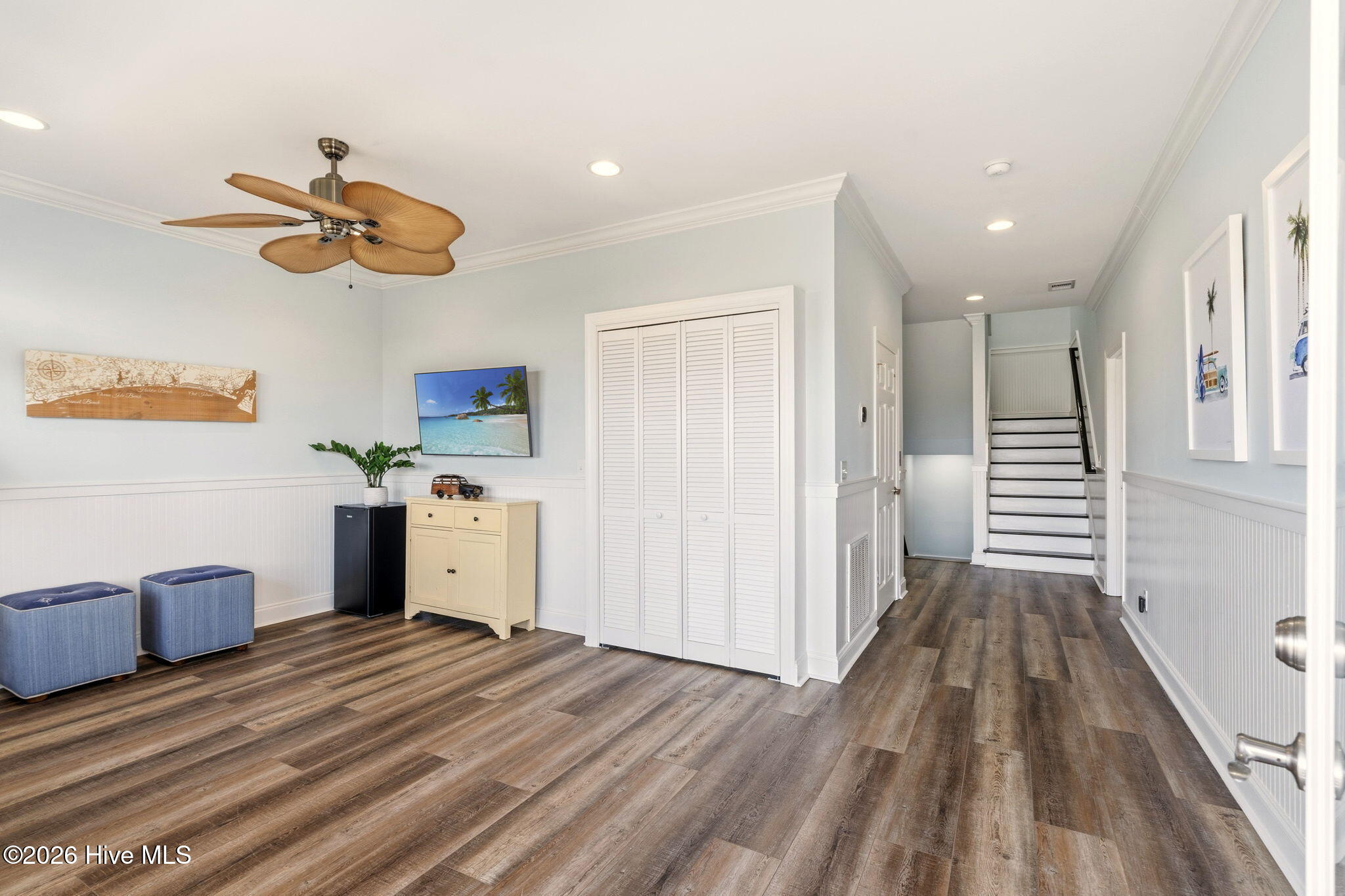 291 W Second Street