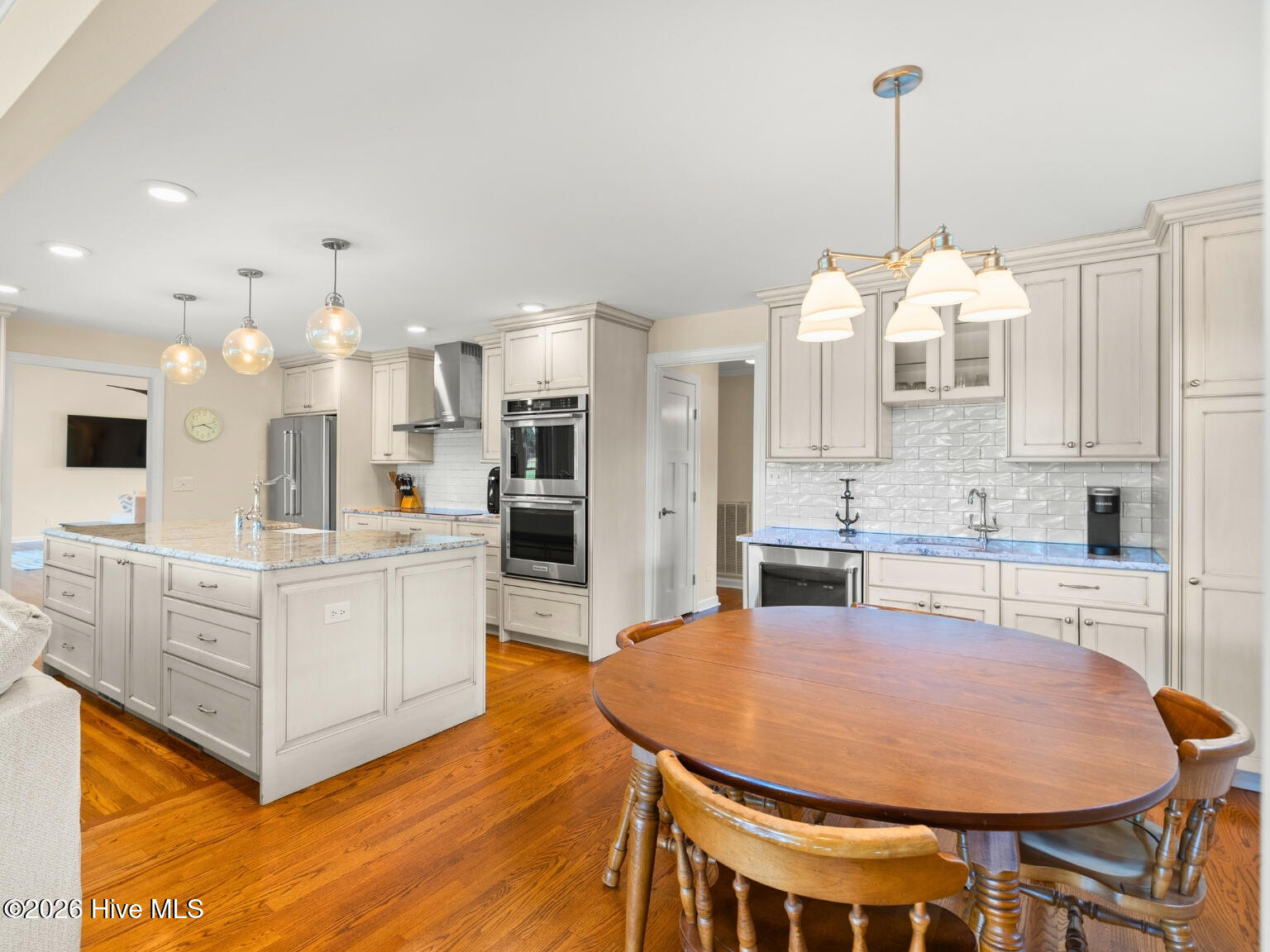 1208 Golfview Drive
