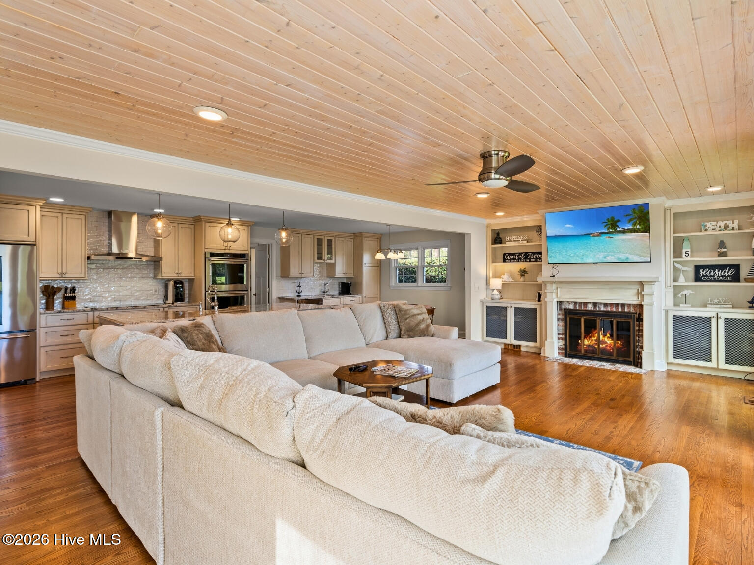 1208 Golfview Drive