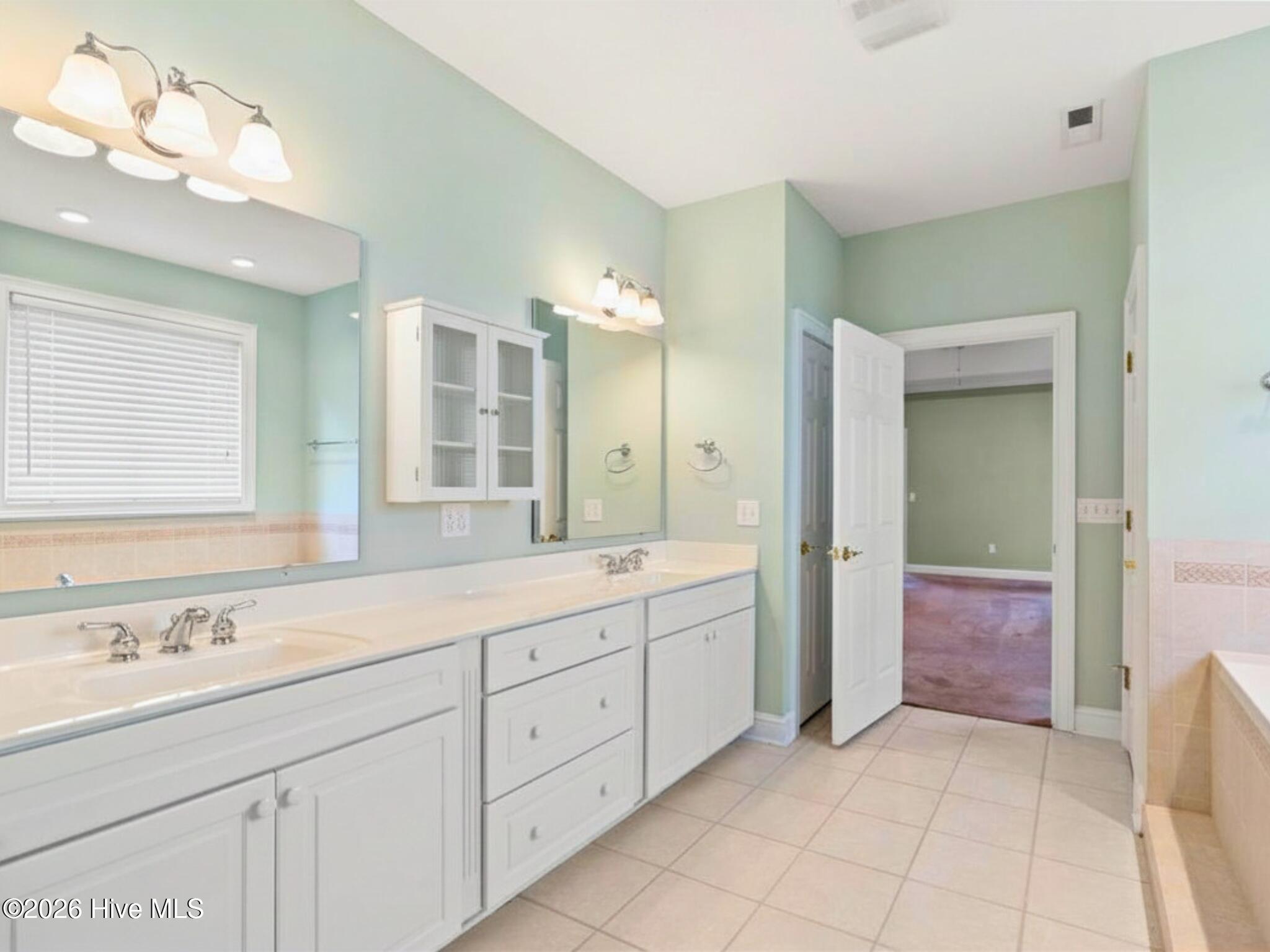 502 Tradewind Court