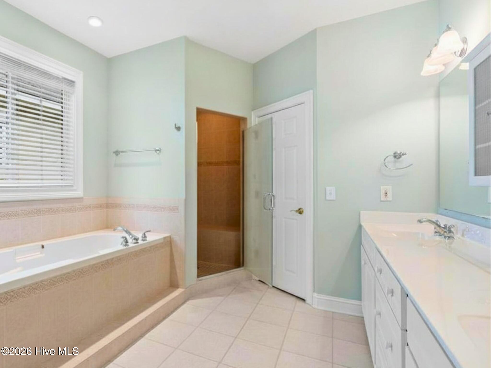 502 Tradewind Court