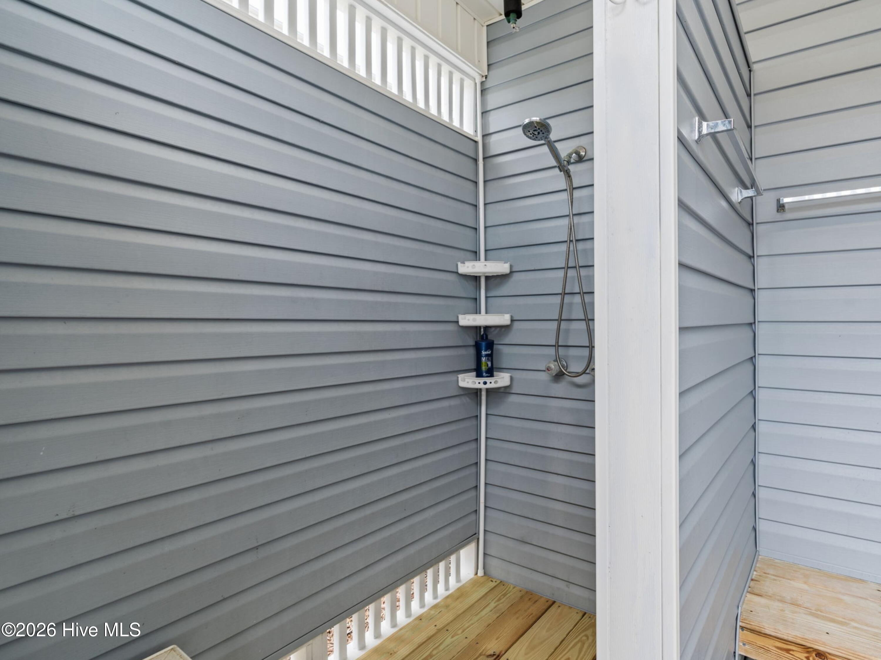 155 Yacht Watch Drive