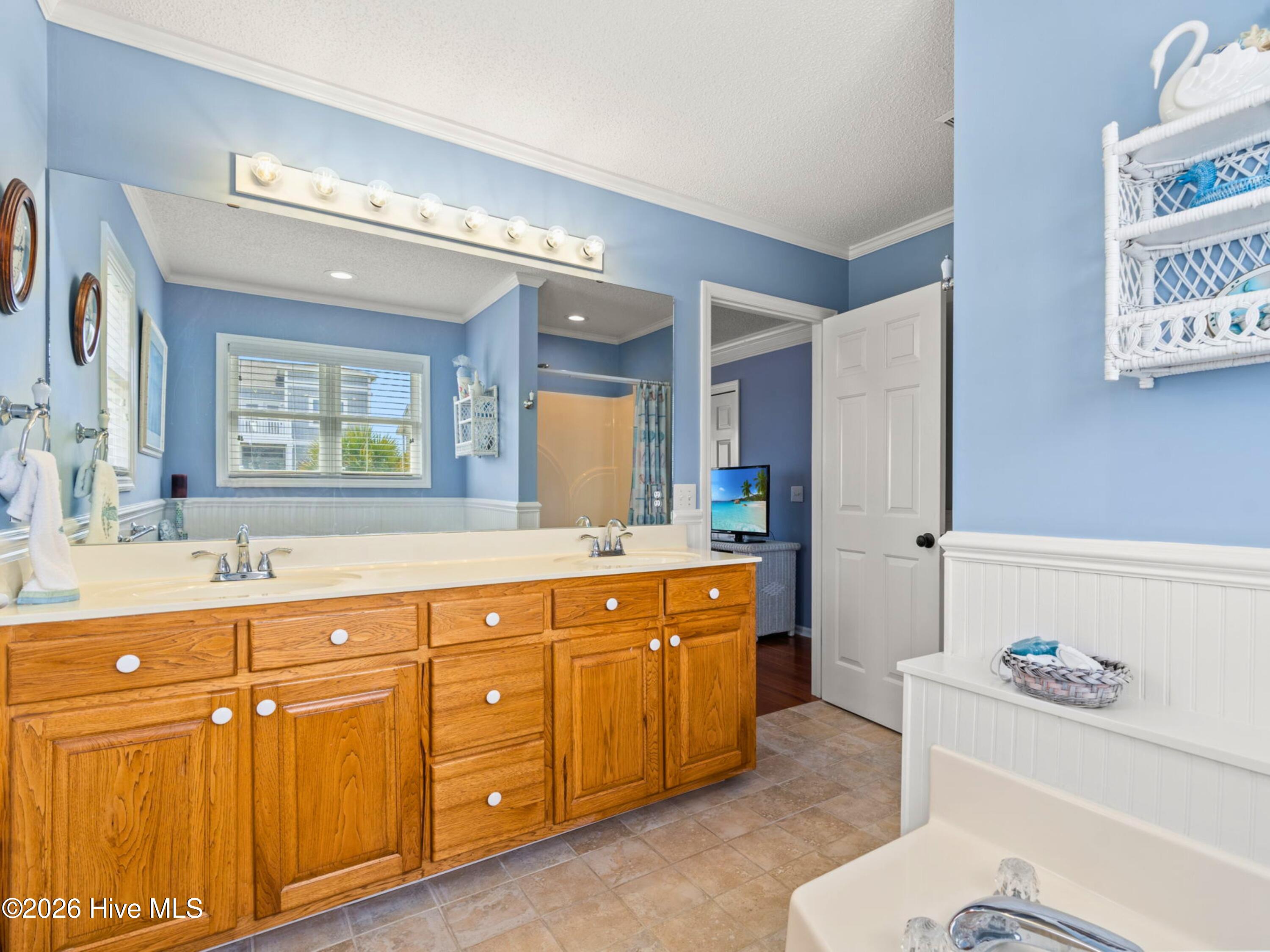 155 Yacht Watch Drive