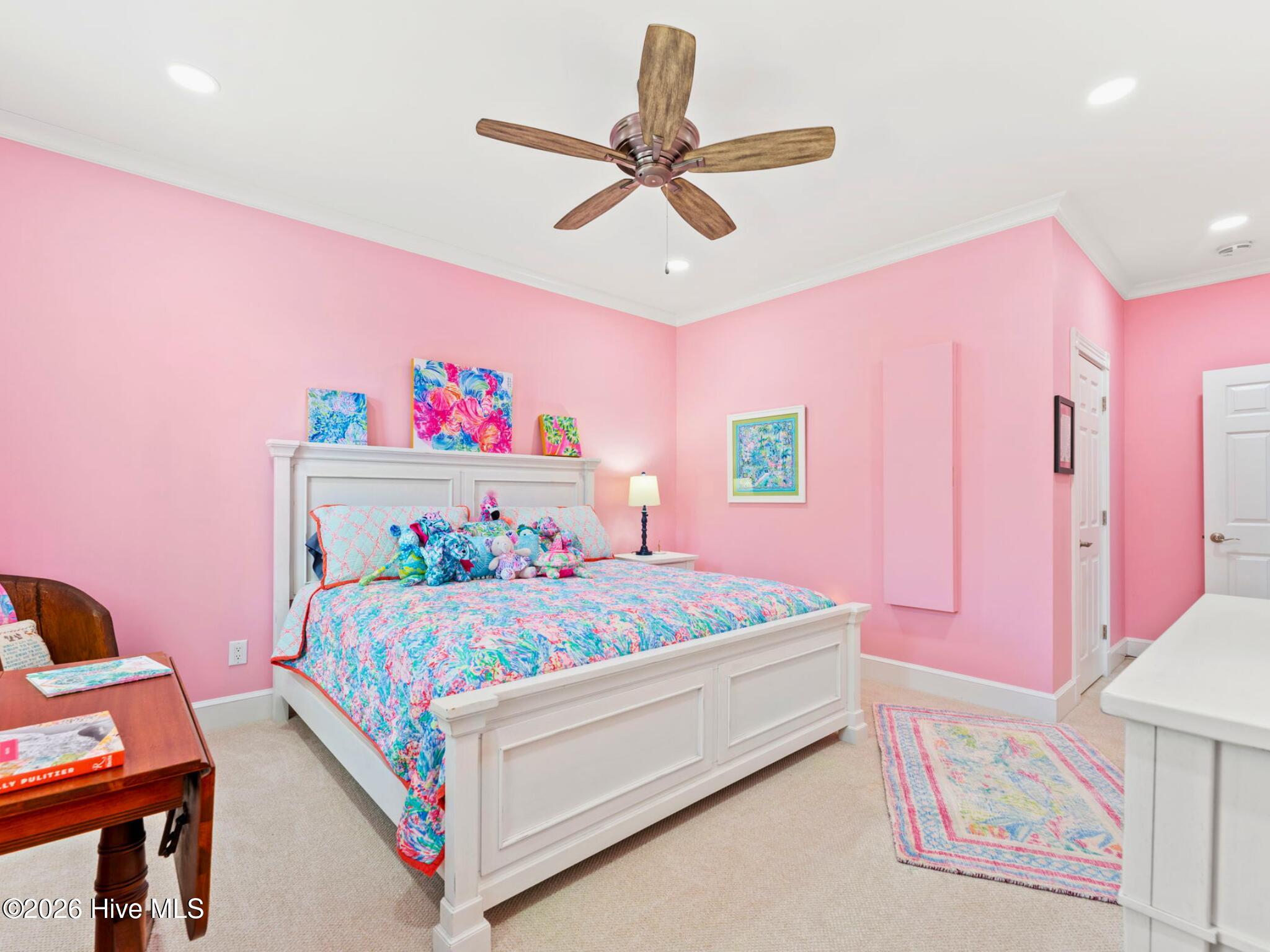 404 Shoreline Drive E