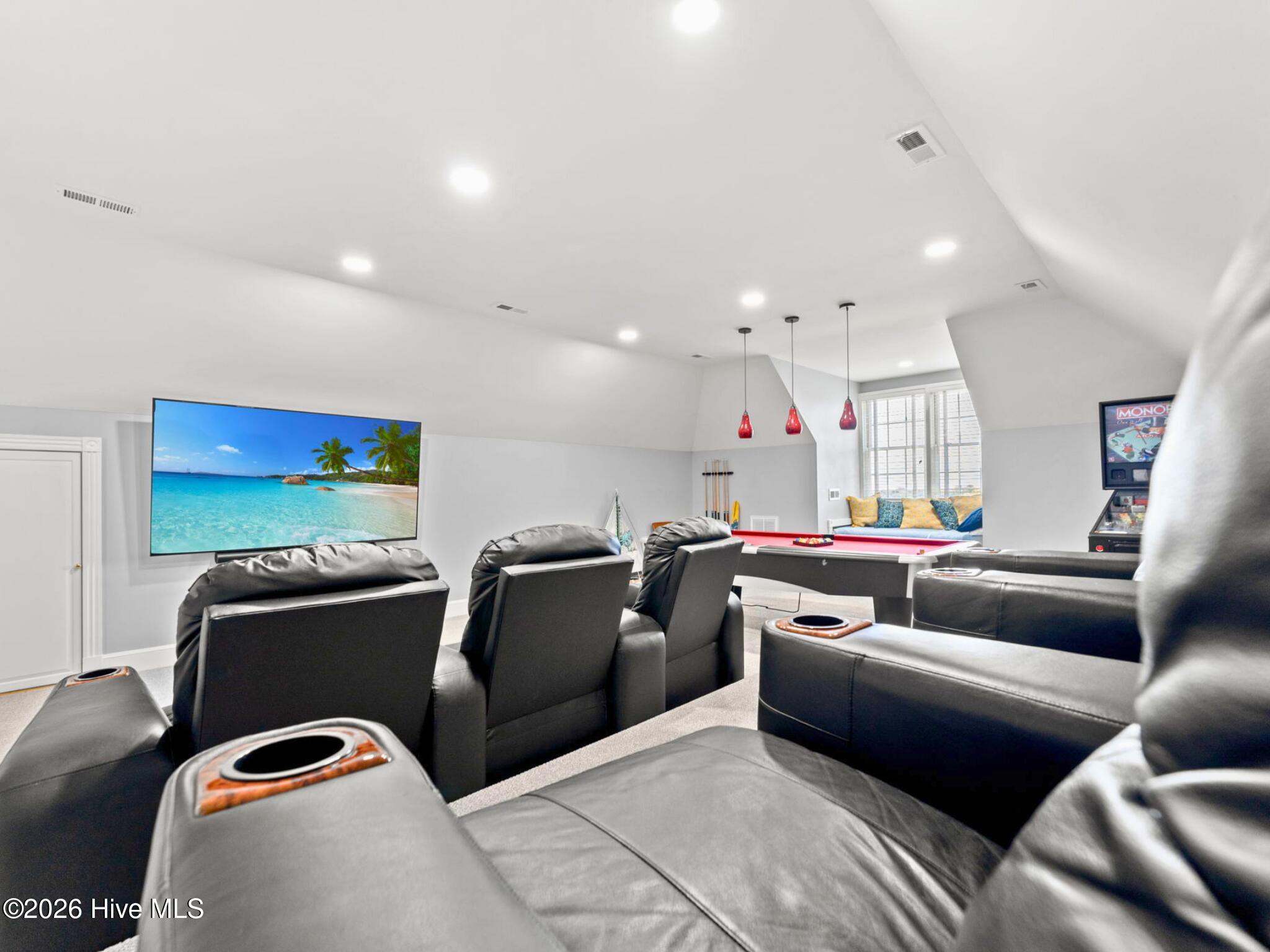 404 Shoreline Drive E