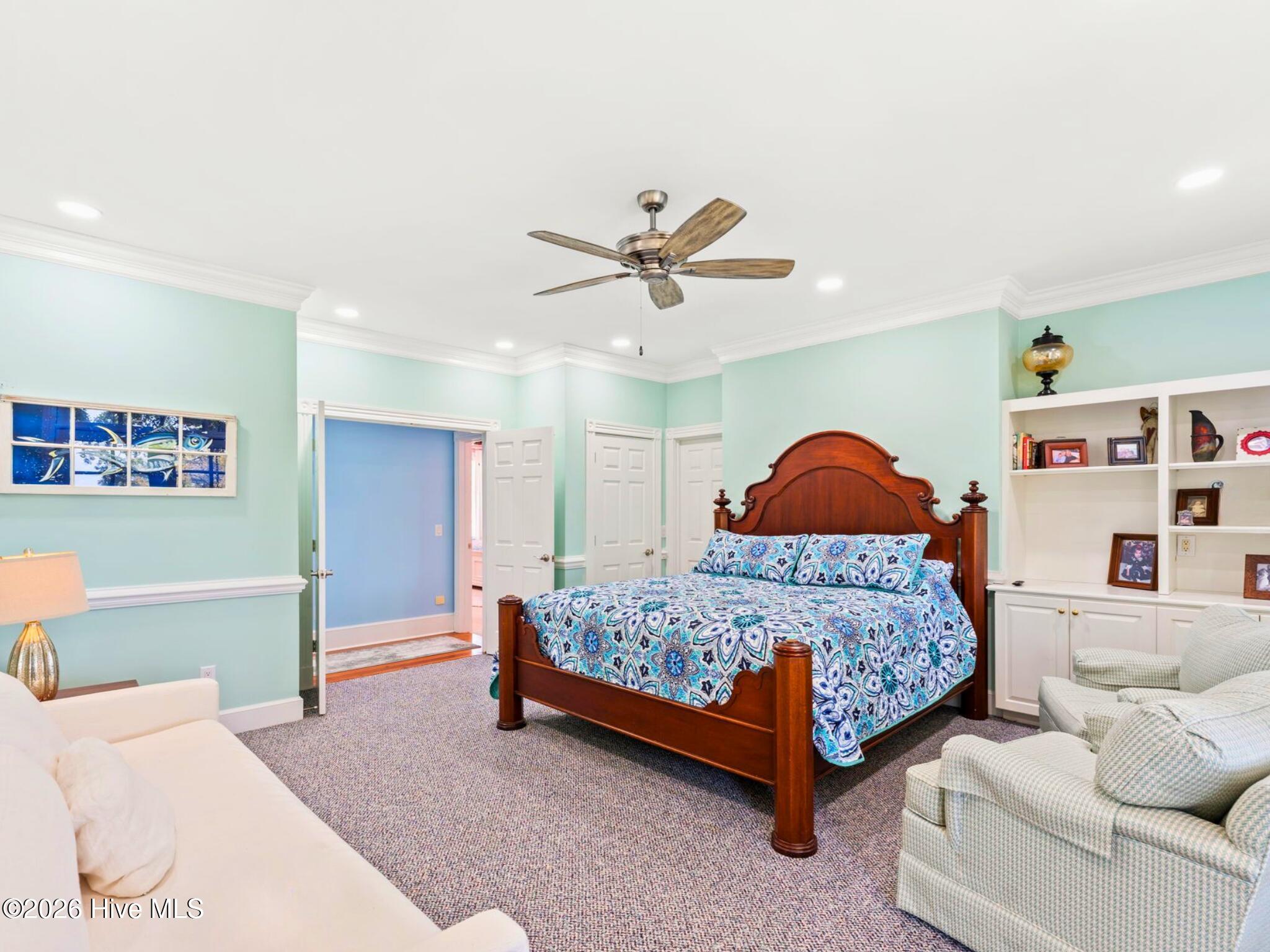 404 Shoreline Drive E